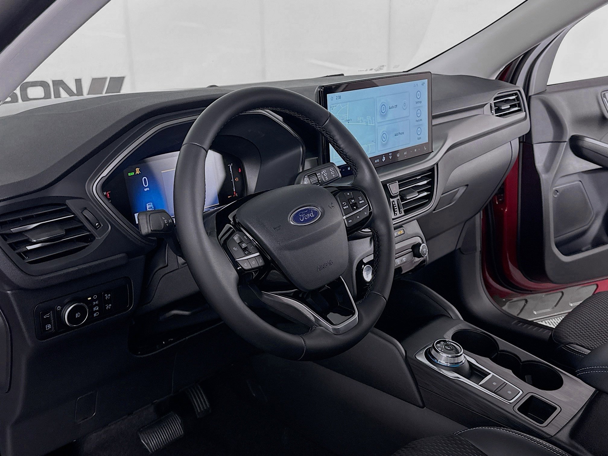 2025 Ford Escape Titanium photo 4