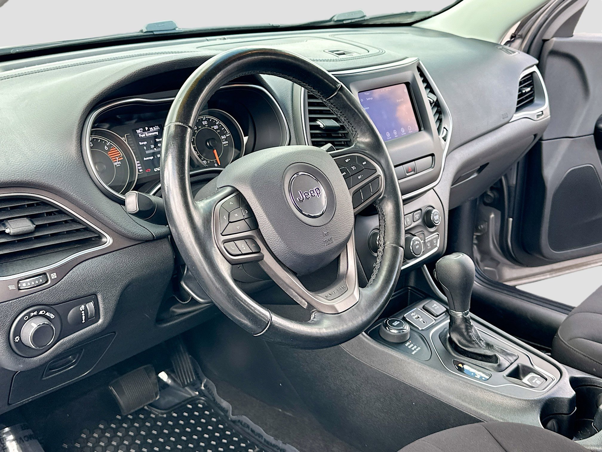 2020 Jeep Cherokee Latitude photo 4