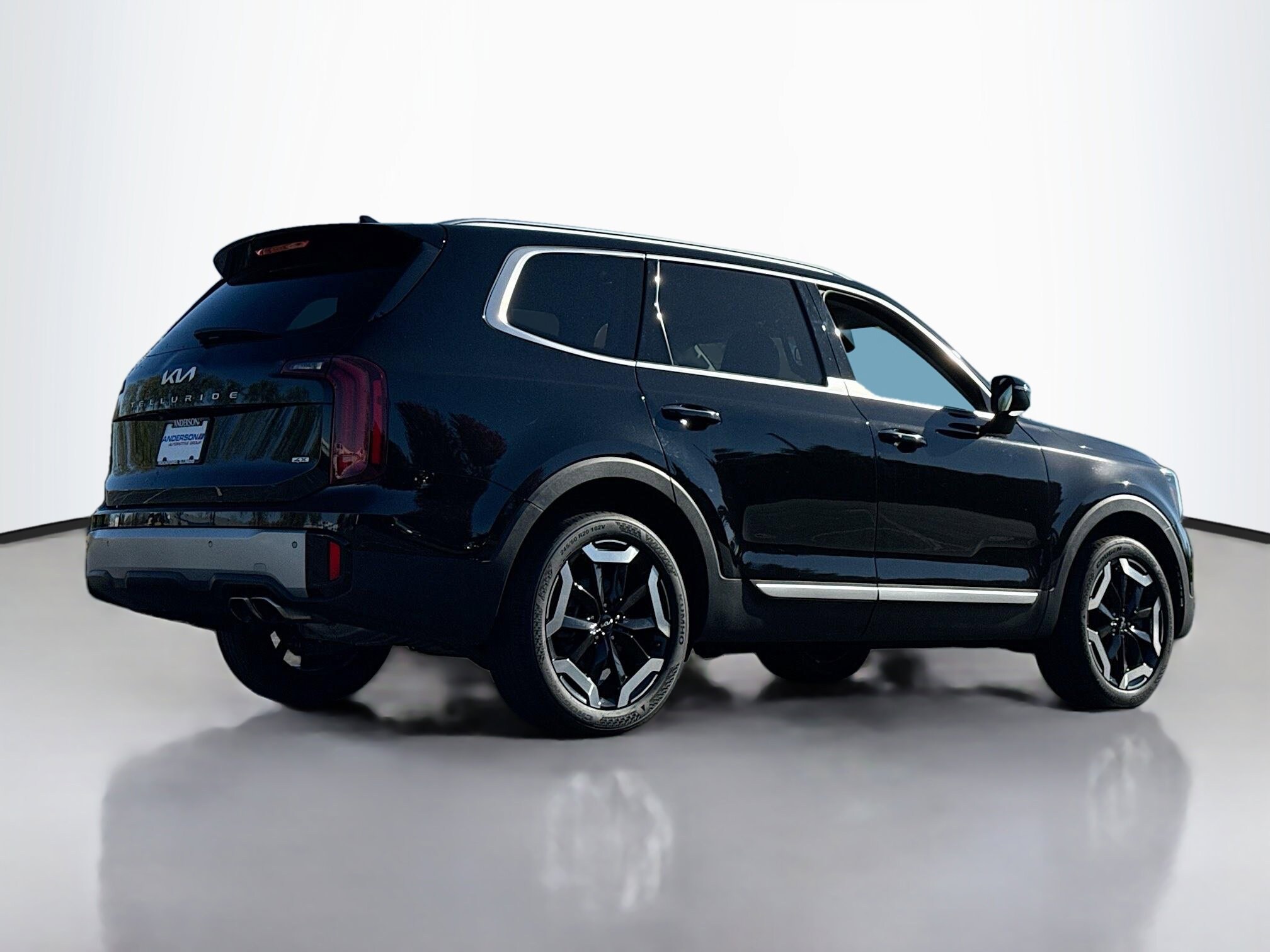 2023 Kia Telluride S photo 2