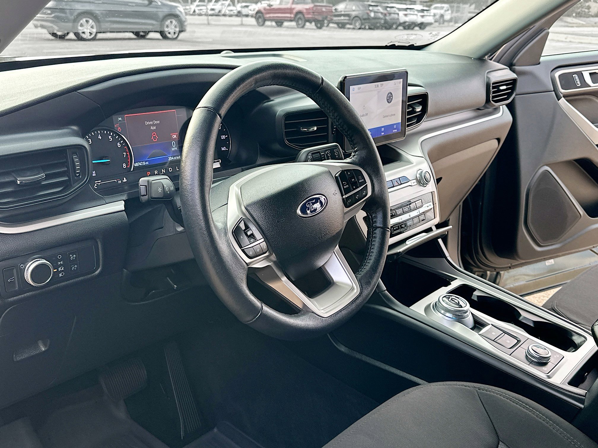 2022 Ford Explorer XLT photo 2
