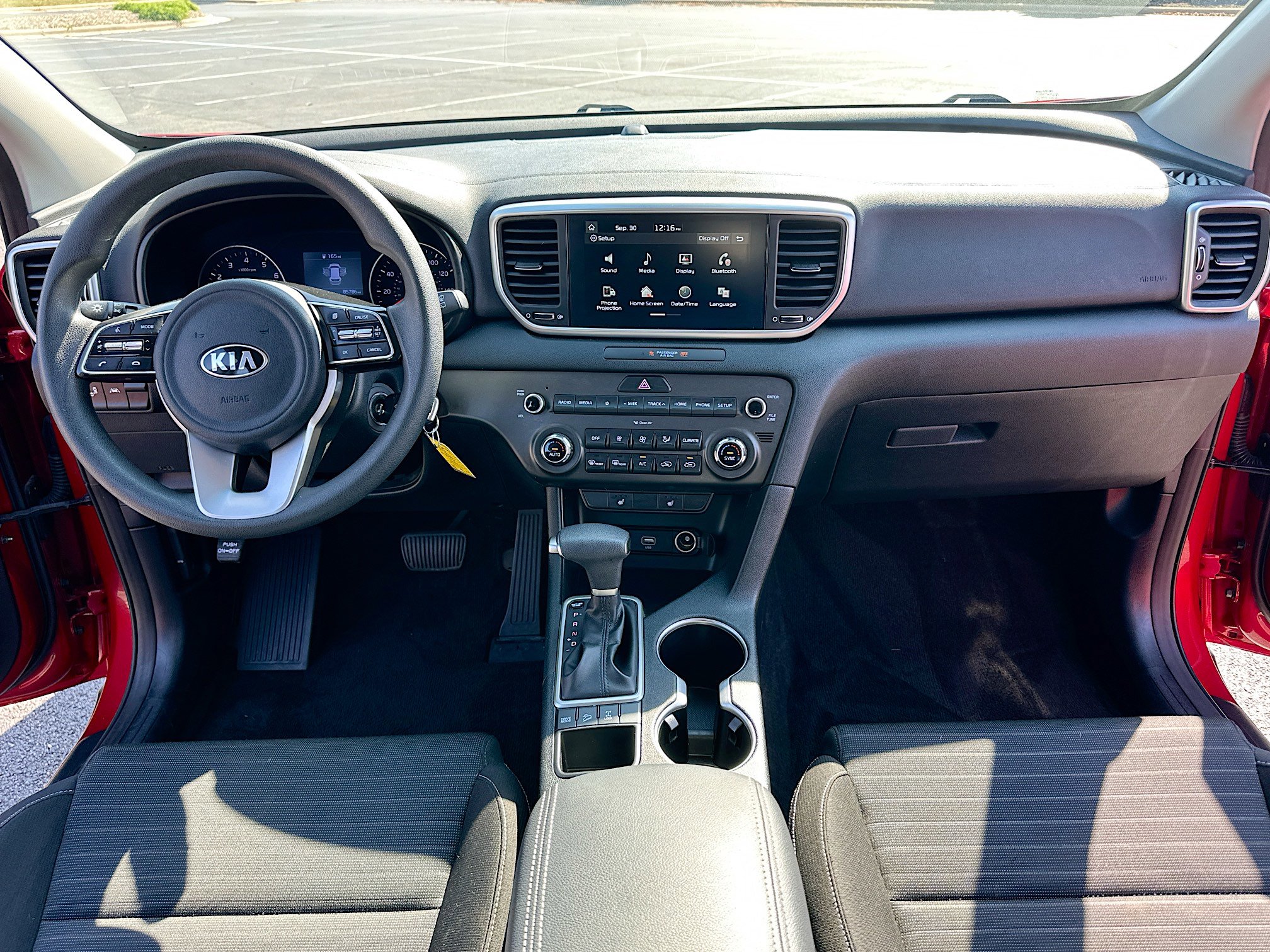 2020 Kia Sportage LX photo 2