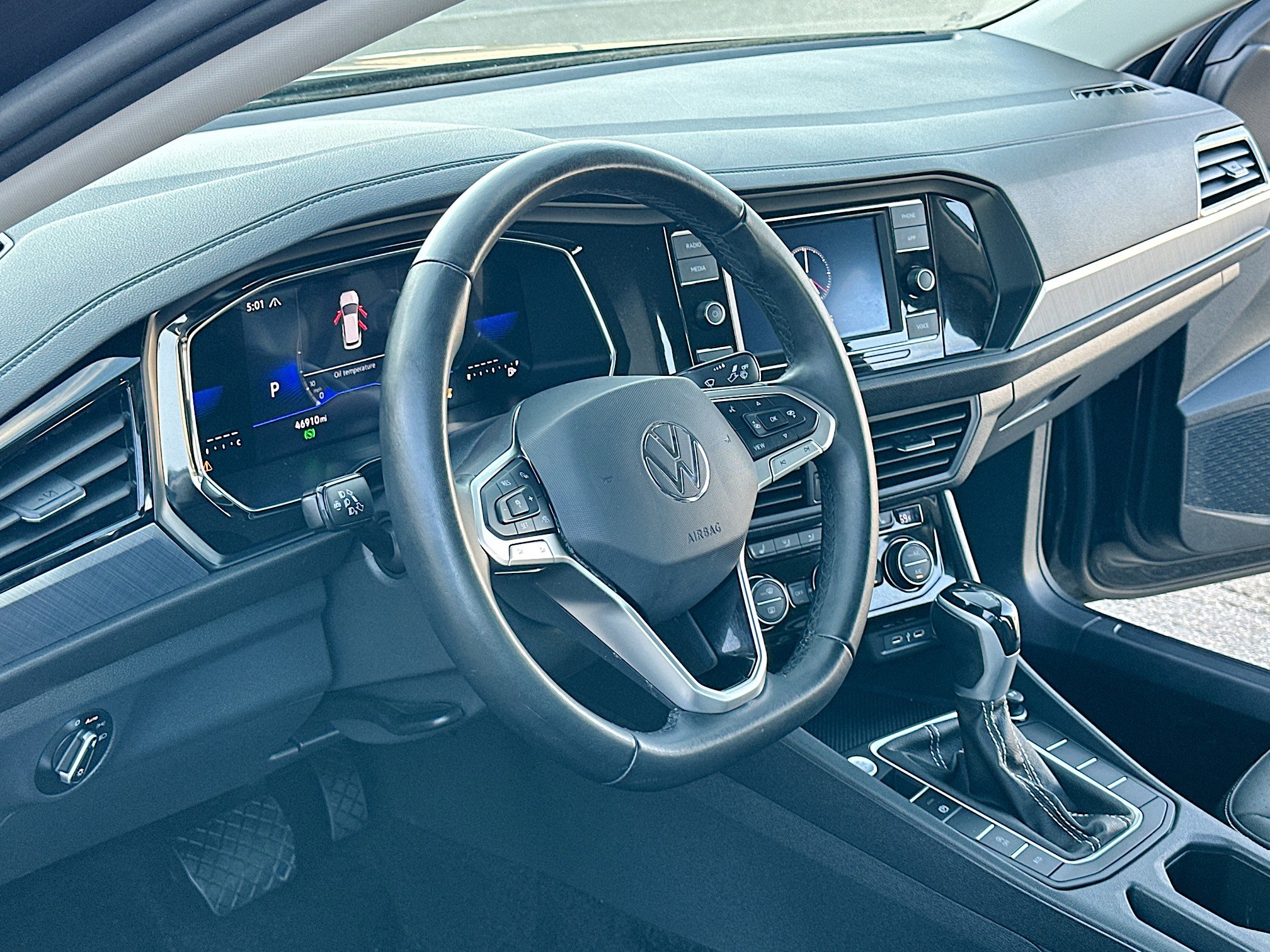 2024 Volkswagen Jetta SE photo 4