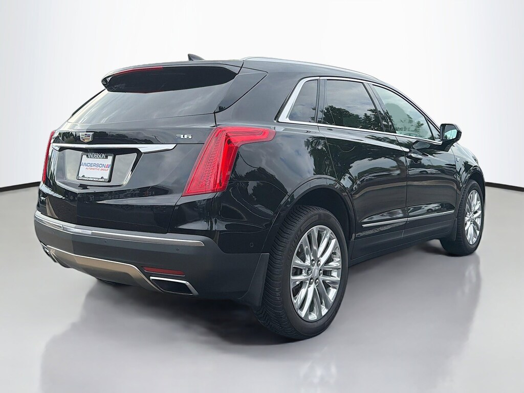 Used 2017 CADILLAC XT5 Platinum SUV