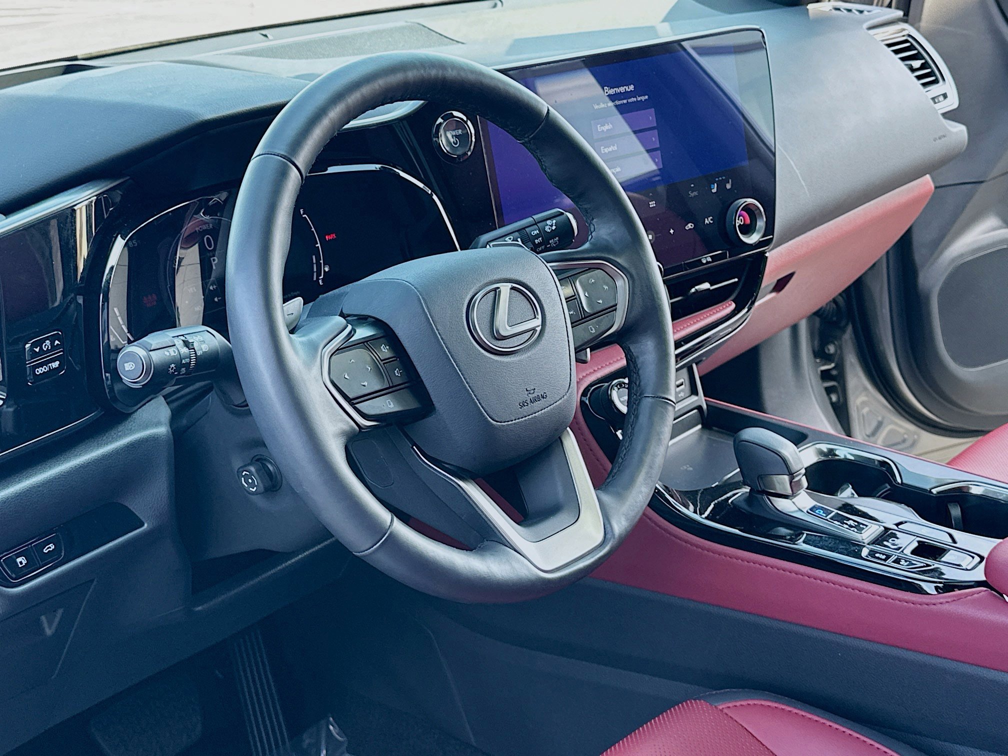 2025 Lexus NX 350h Premium AWD photo 4