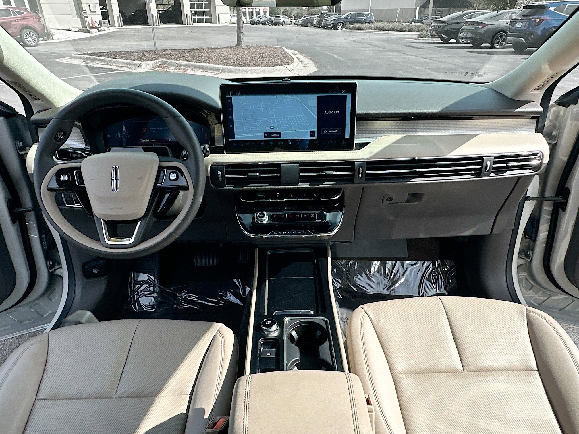 2023 Lincoln Corsair Standard photo 3