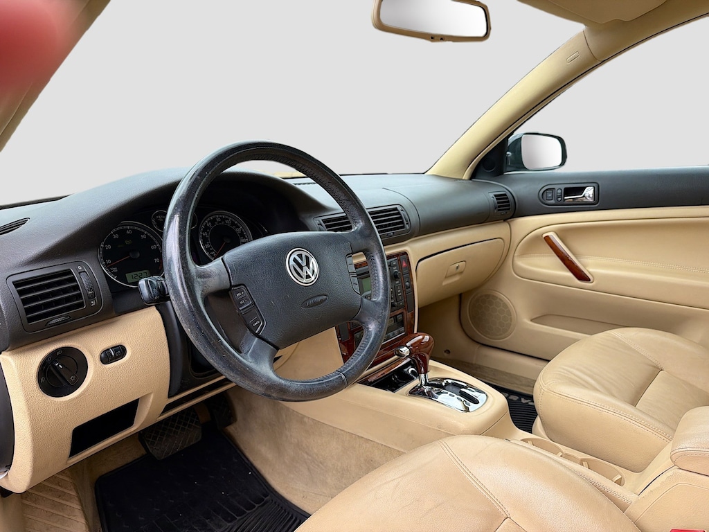 Used 2002 Volkswagen Passat GLX Sedan