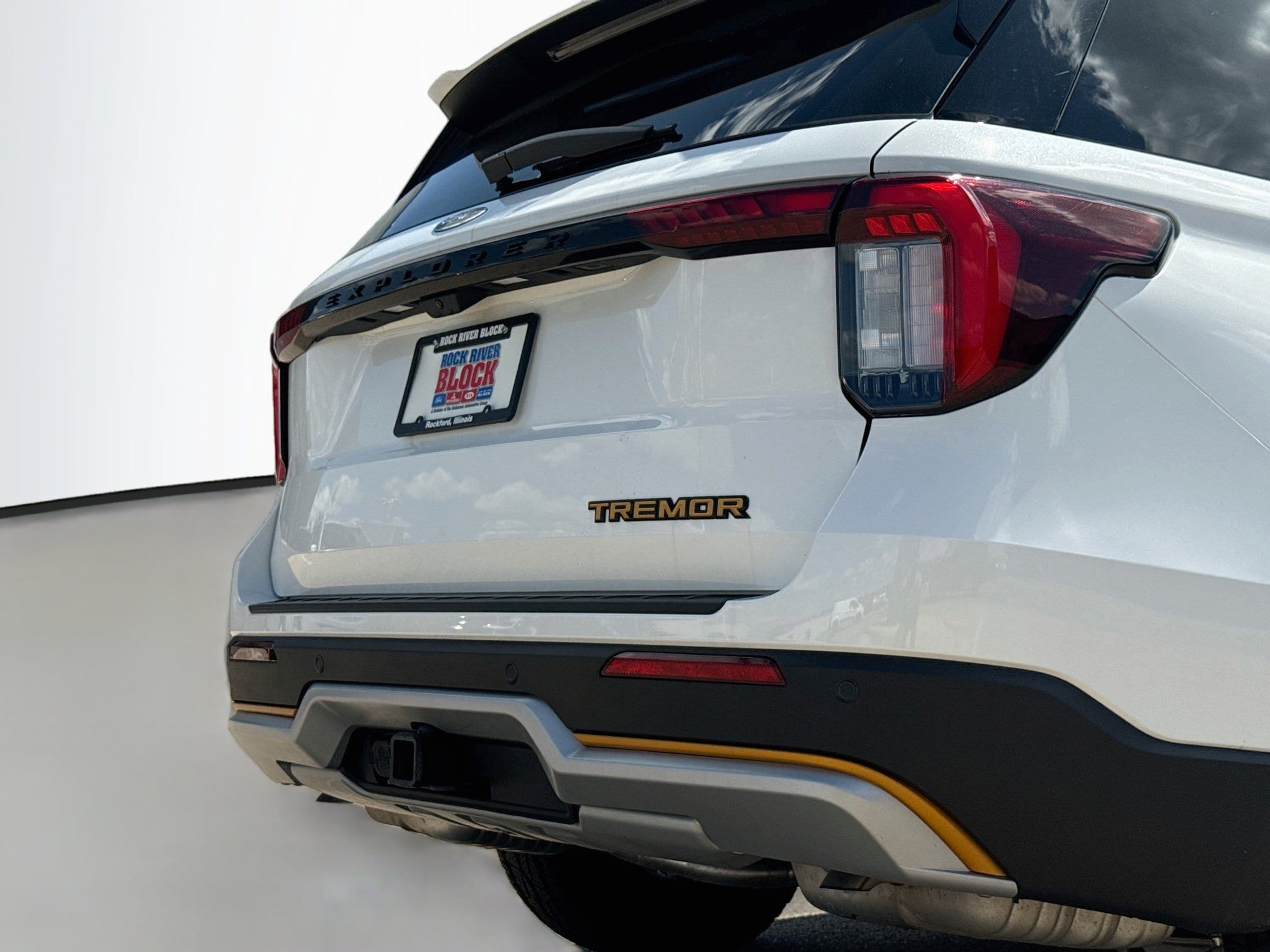 2026 Ford Explorer Tremor - Photo 17
