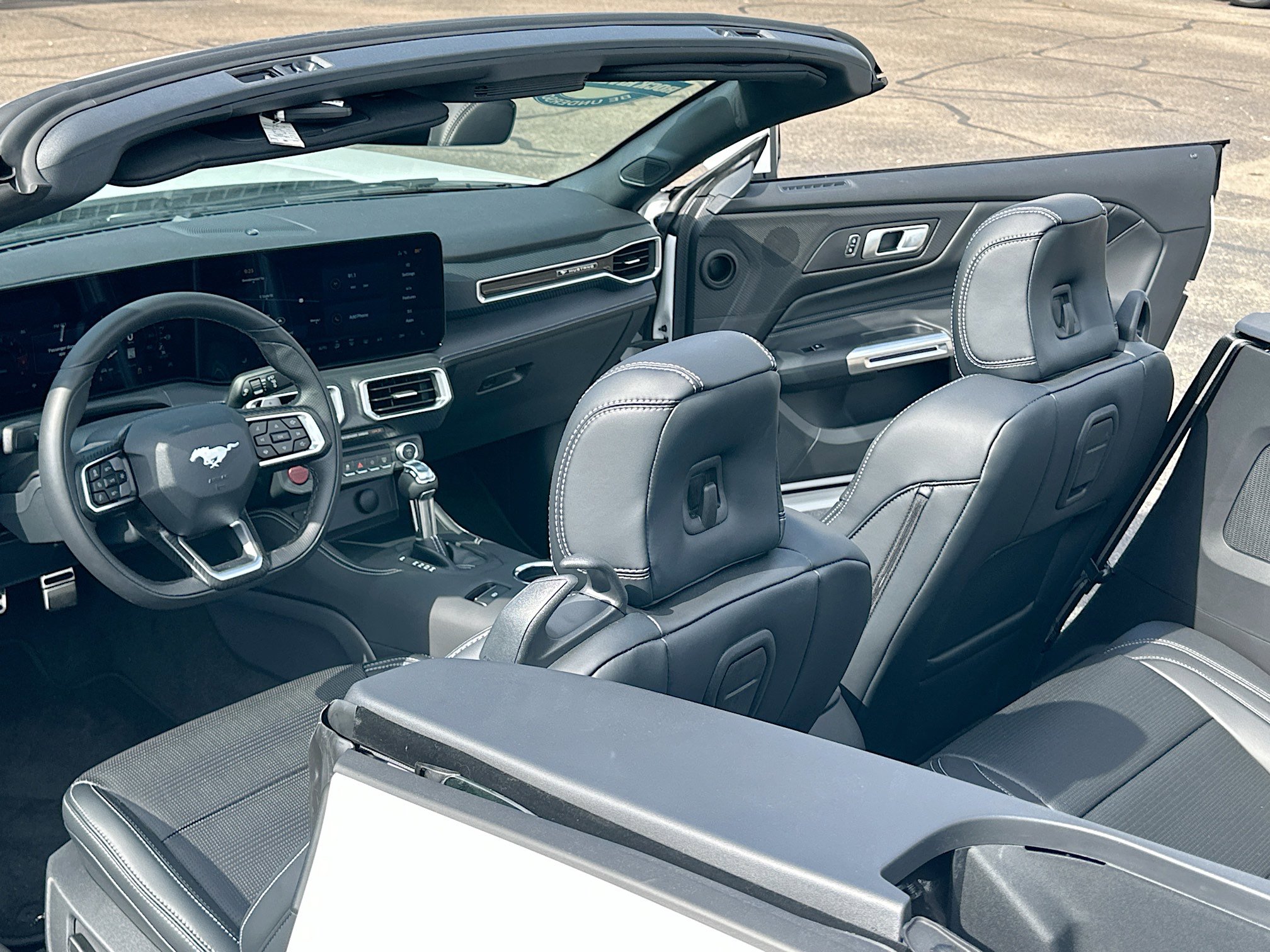 2025 Ford Mustang GT Premium Convertible - Photo 6