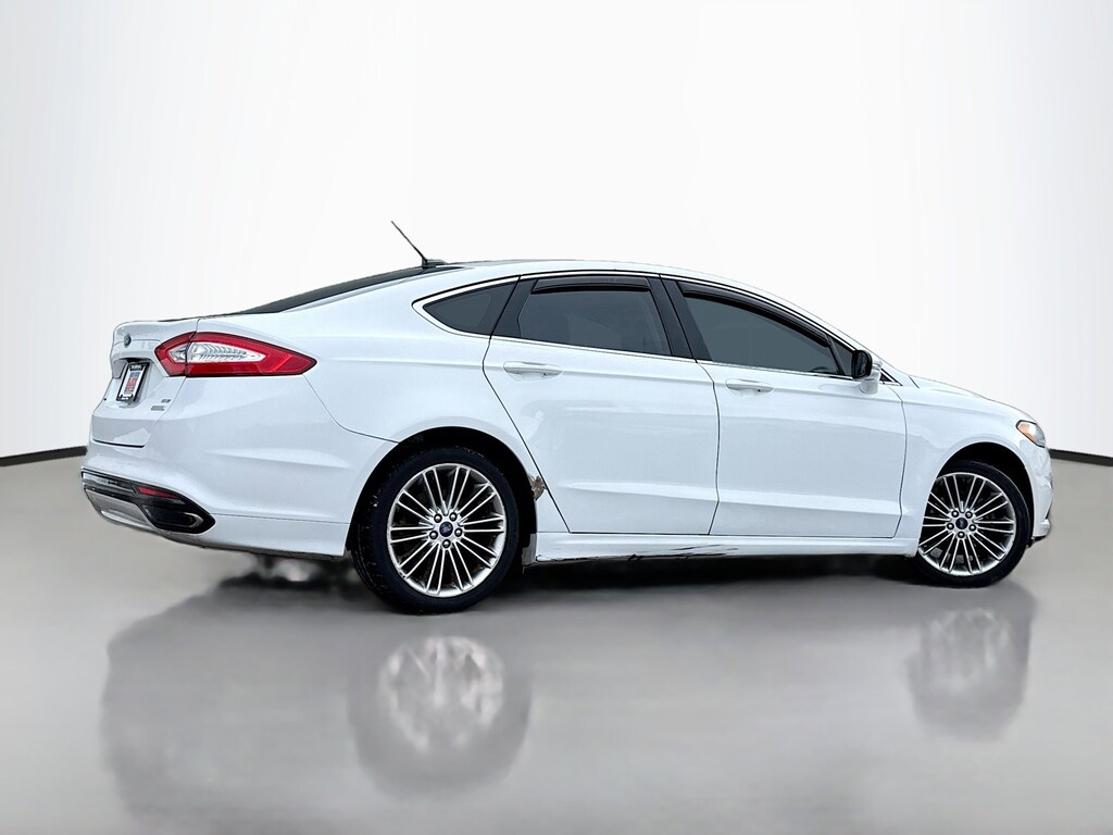 Used 2015 Ford Fusion SE Sedan
