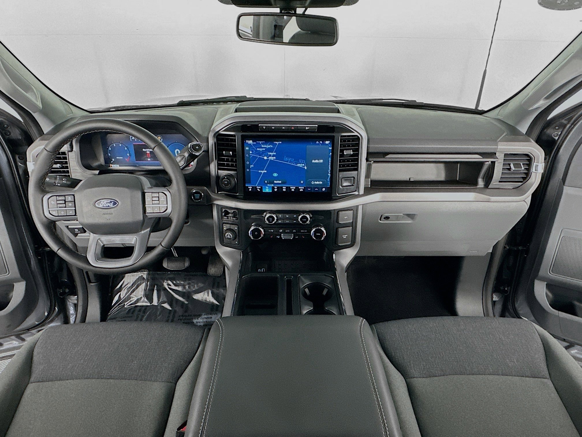2024 Ford F-150 XLT photo 3
