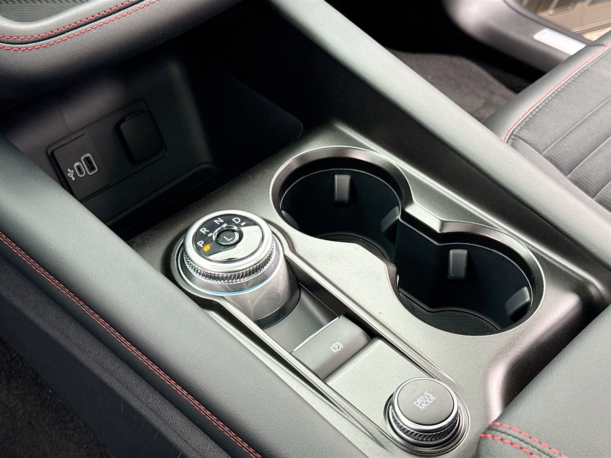 2026 Ford Explorer ST-Line - Photo 11