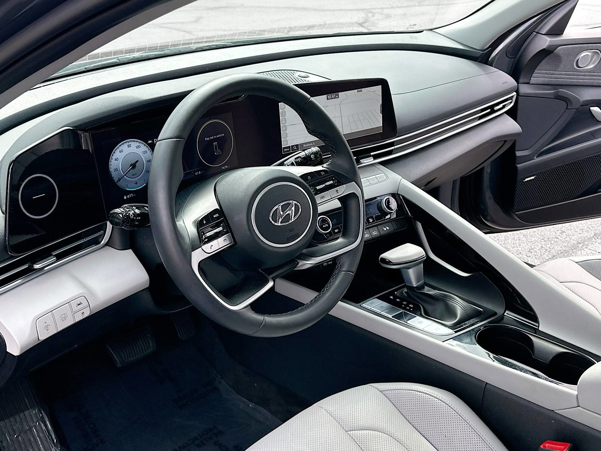 2023 Hyundai Elantra Hybrid Limited photo 2
