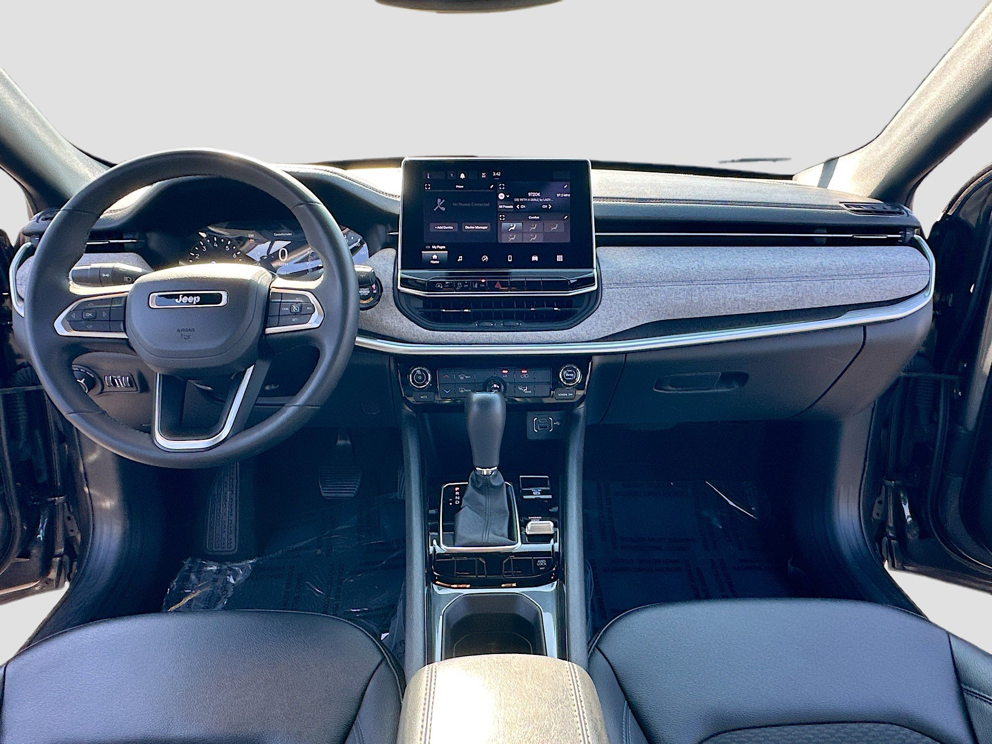 2024 Jeep Compass Latitude photo 3