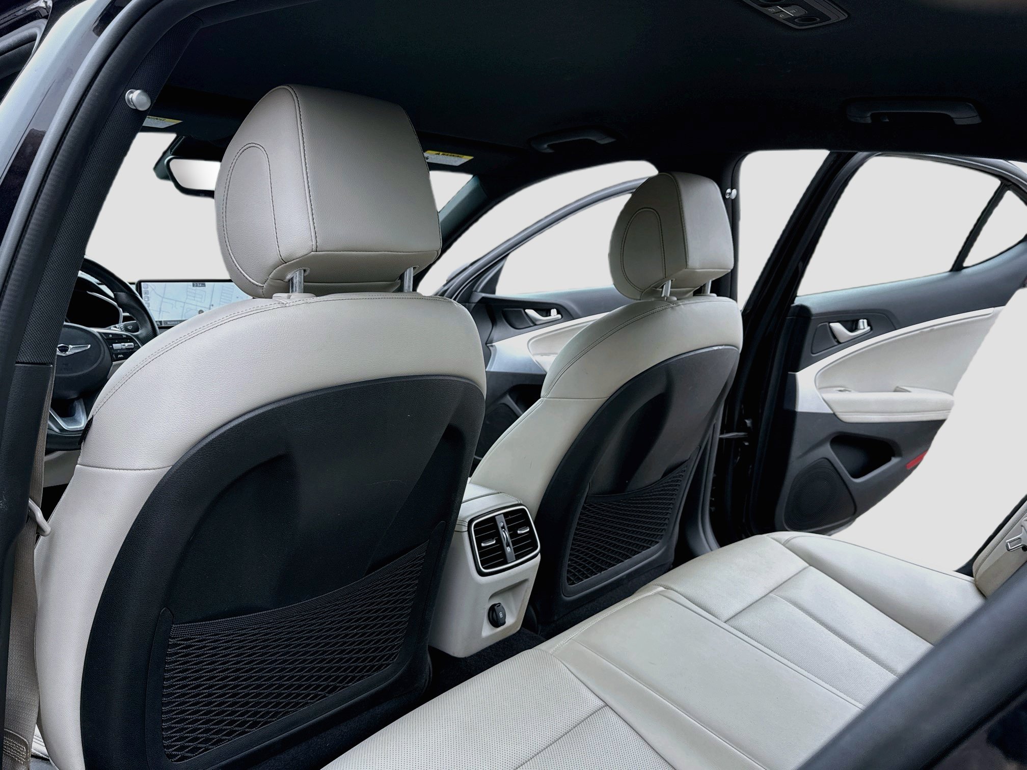2023 GENESIS G70 Standard - Photo 12
