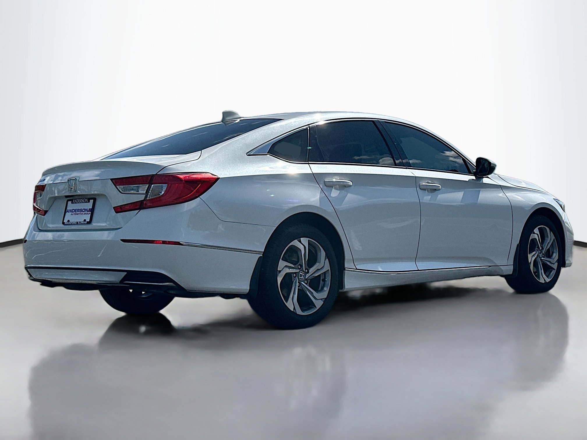 2019 Honda Accord EX-L 1.5T photo 2