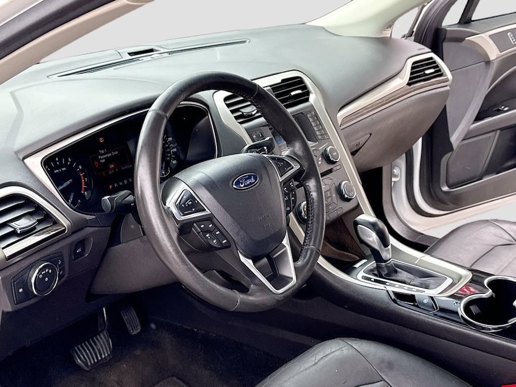 Used 2015 Ford Fusion SE Sedan