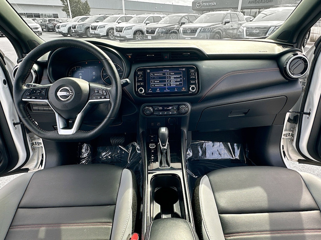 Used 2023 Nissan Kicks SR SUV