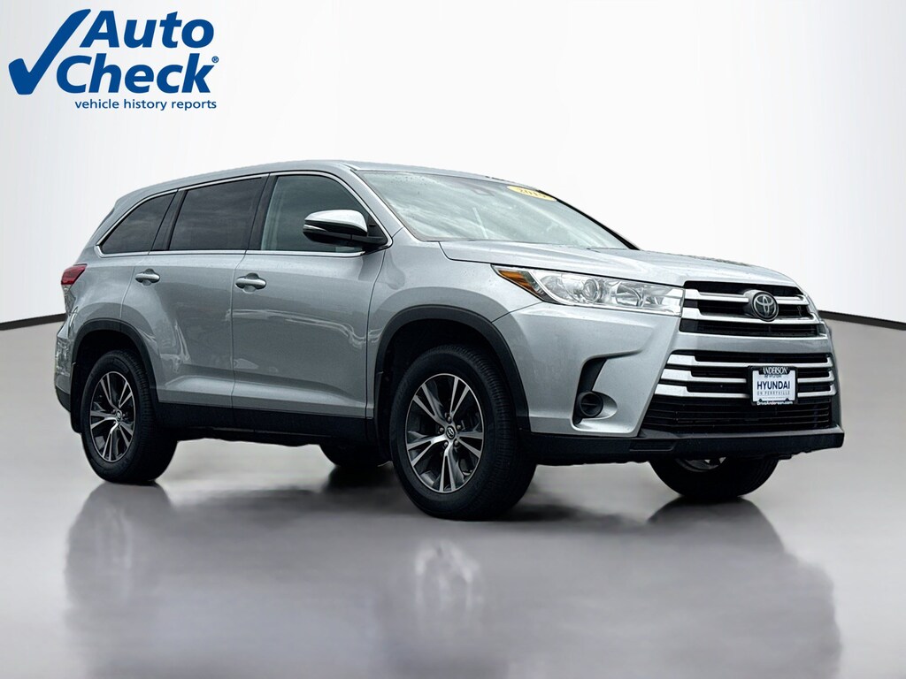 Used 2019 Toyota Highlander LE V6 SUV