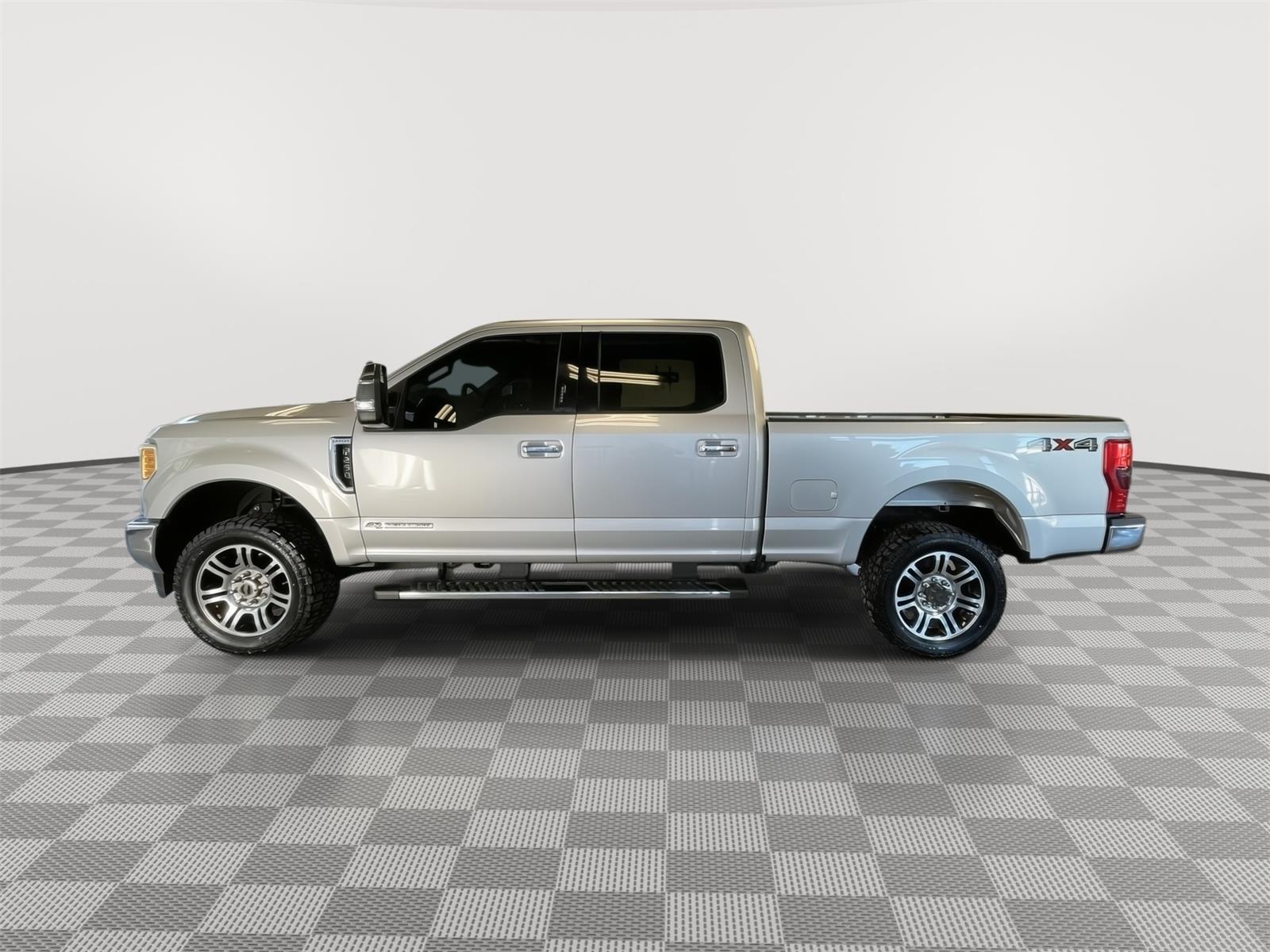 Used 2017 Ford F-250 Super Duty Lariat with VIN 1FT7W2BT0HEC54225 for sale in Kansas City