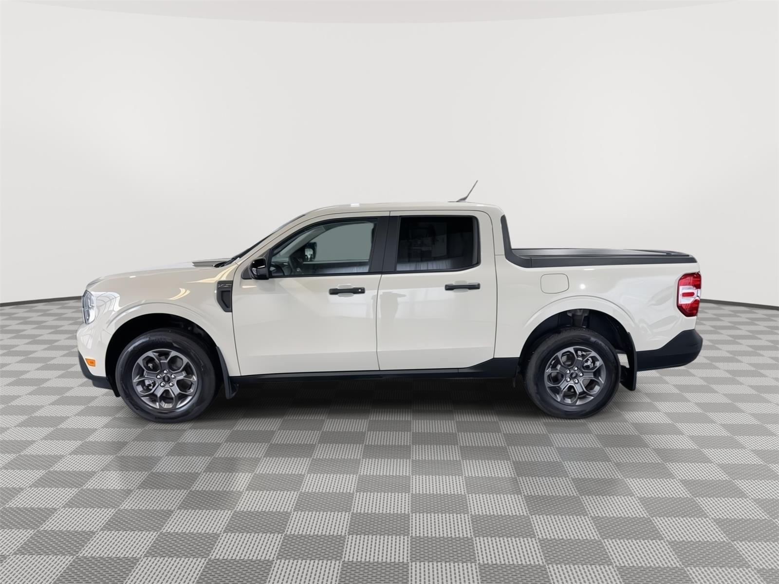 Used 2024 Ford Maverick XLT with VIN 3FTTW8H39RRA36954 for sale in Kansas City