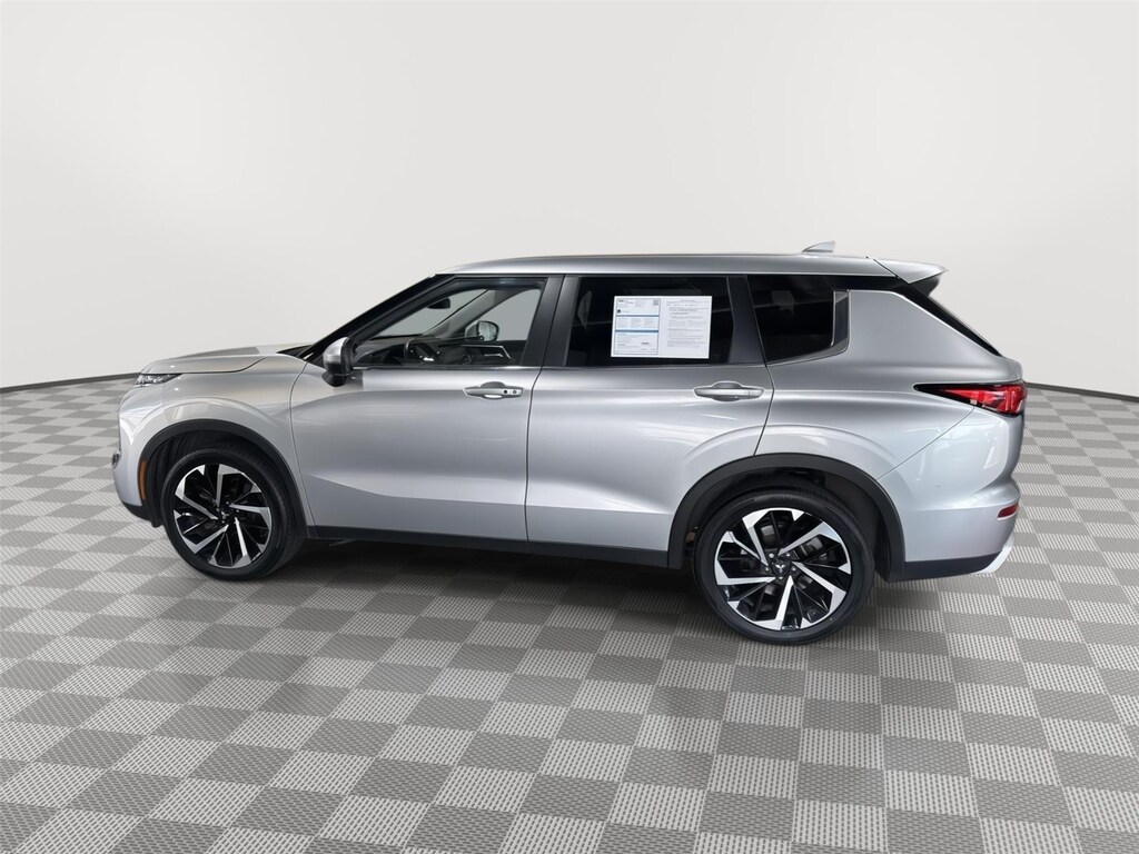 Certified 2023 Mitsubishi Outlander SE SUV