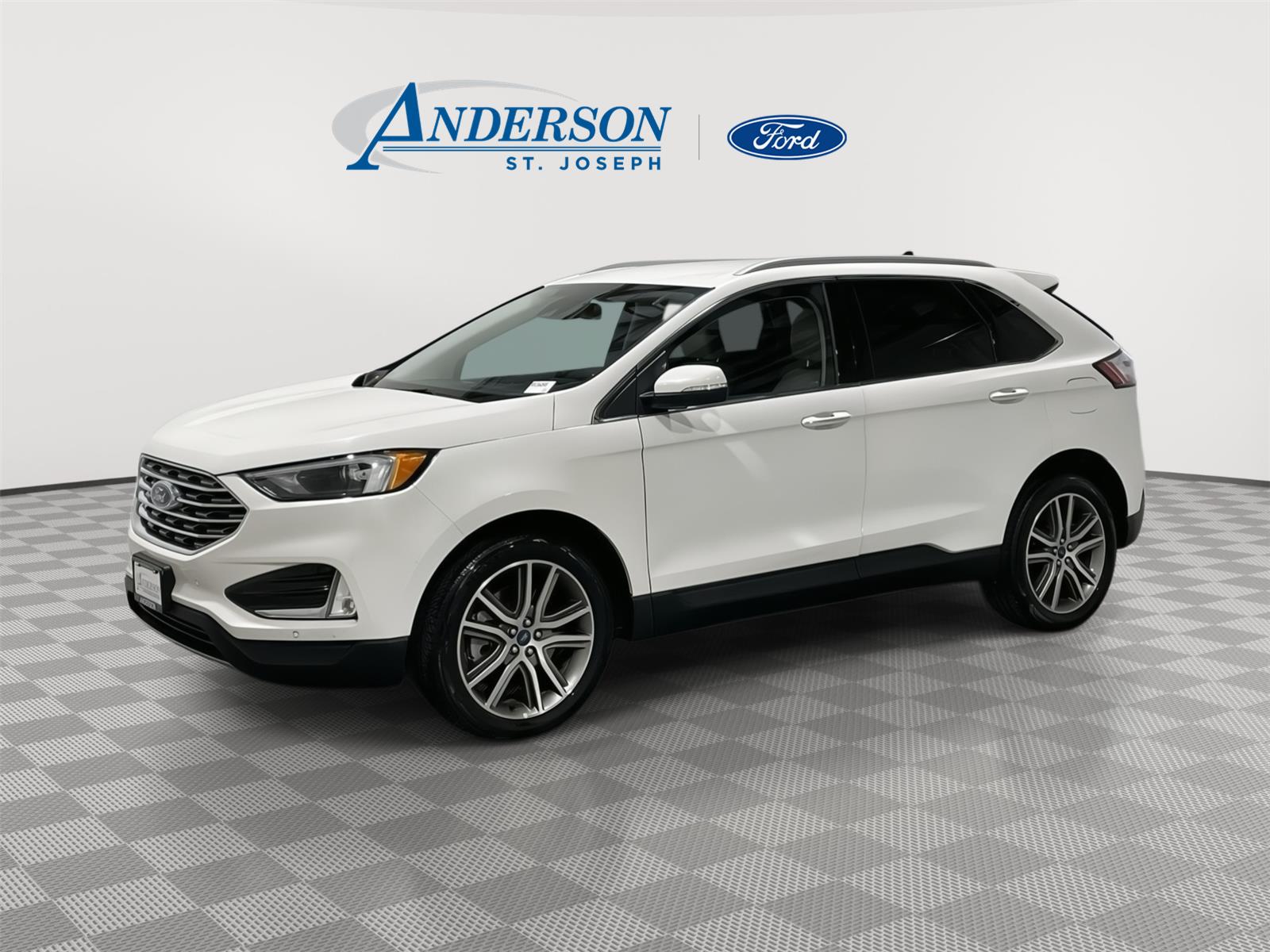 2022 Ford Edge Titanium's photo