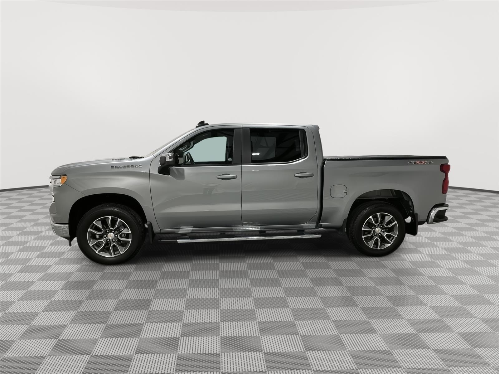 Used 2025 Chevrolet Silverado 1500 LT with VIN 1GCPKDEK7SZ162801 for sale in Kansas City