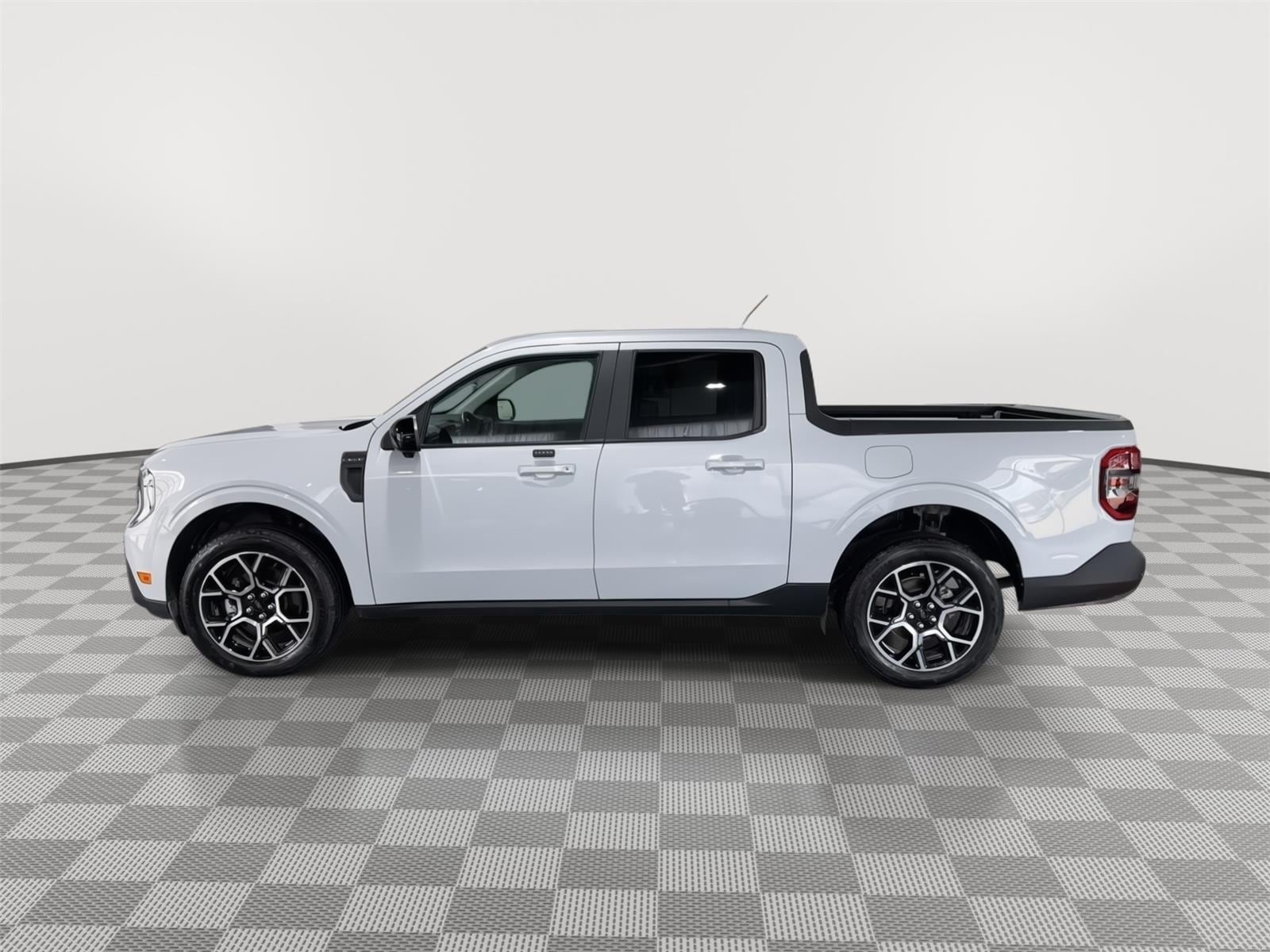 Certified 2025 Ford Maverick Lariat with VIN 3FTTW8S39SRB24823 for sale in Kansas City