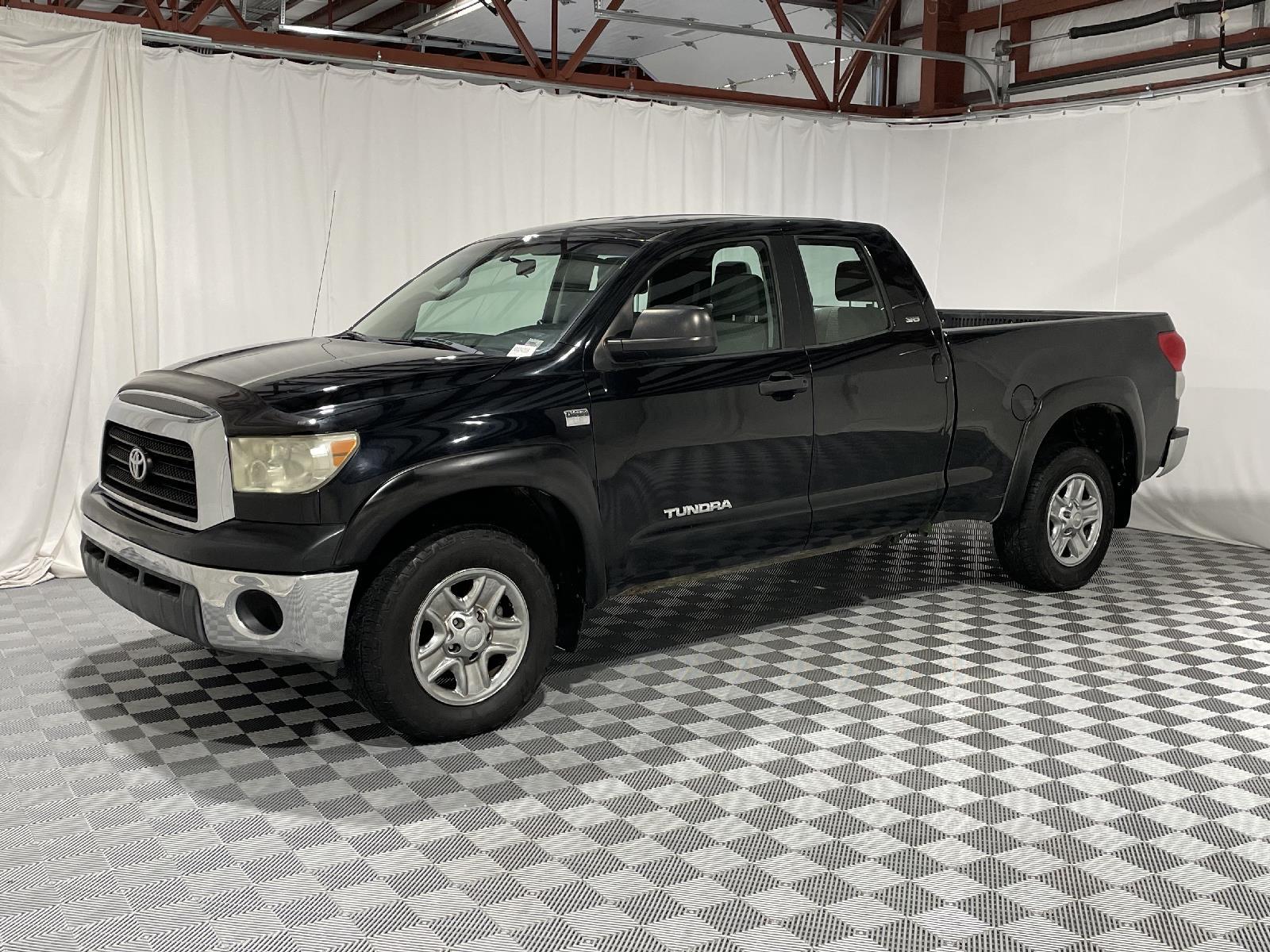 Used 2007 Toyota Tundra SR5 with VIN 5TBBT54197S458071 for sale in Lincoln, NE