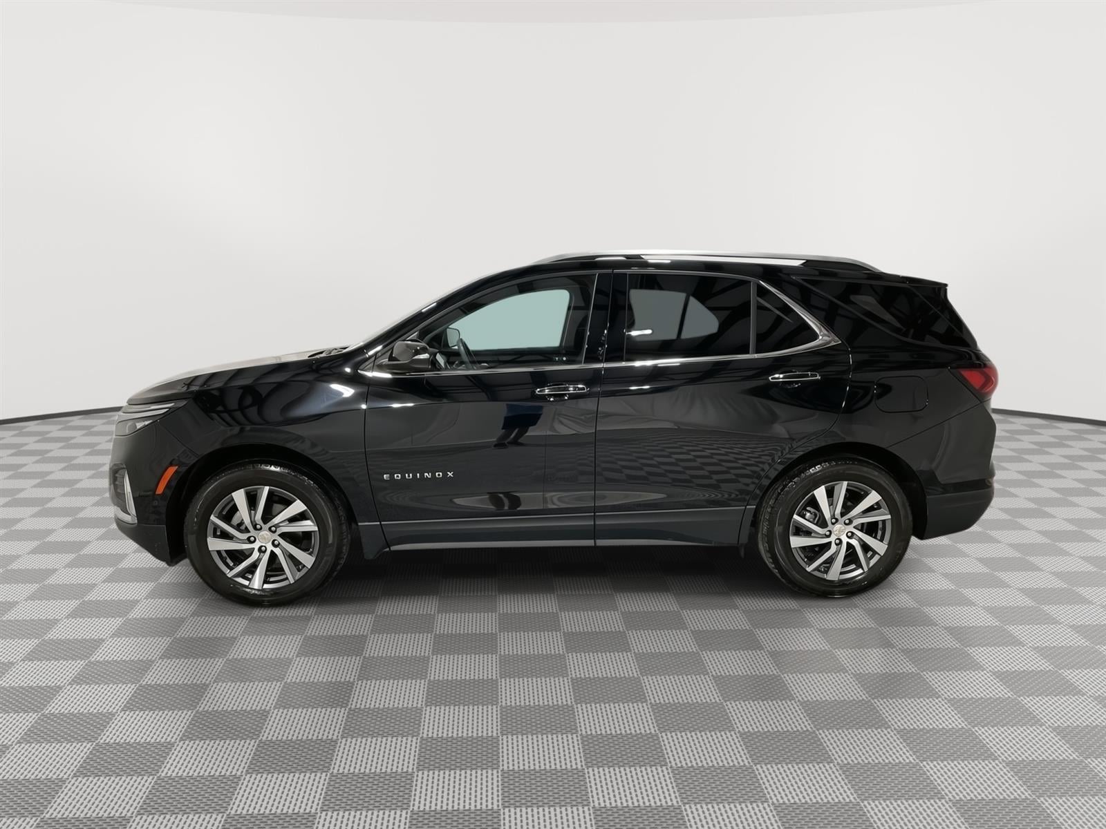 Used 2023 Chevrolet Equinox Premier with VIN 3GNAXXEG0PL111456 for sale in Kansas City