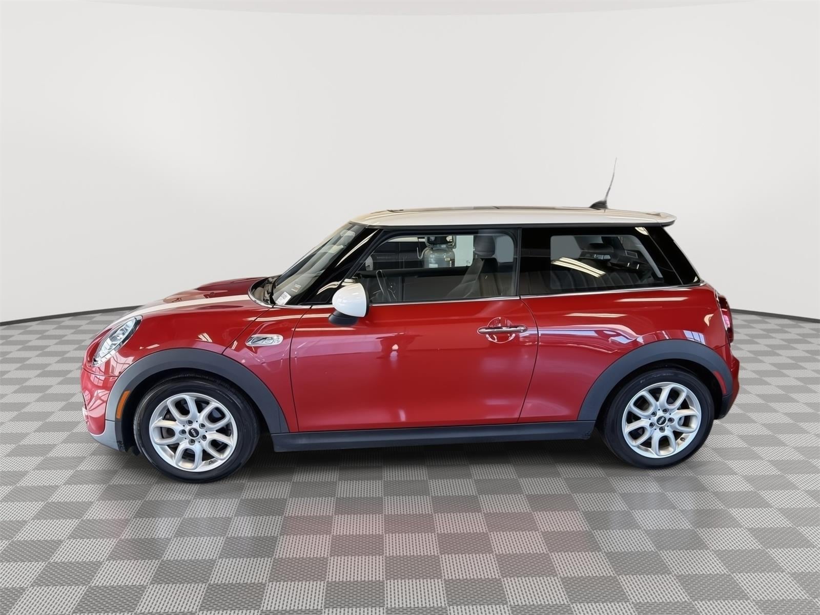 Used 2015 MINI Cooper S with VIN WMWXP7C52F2A34688 for sale in Kansas City