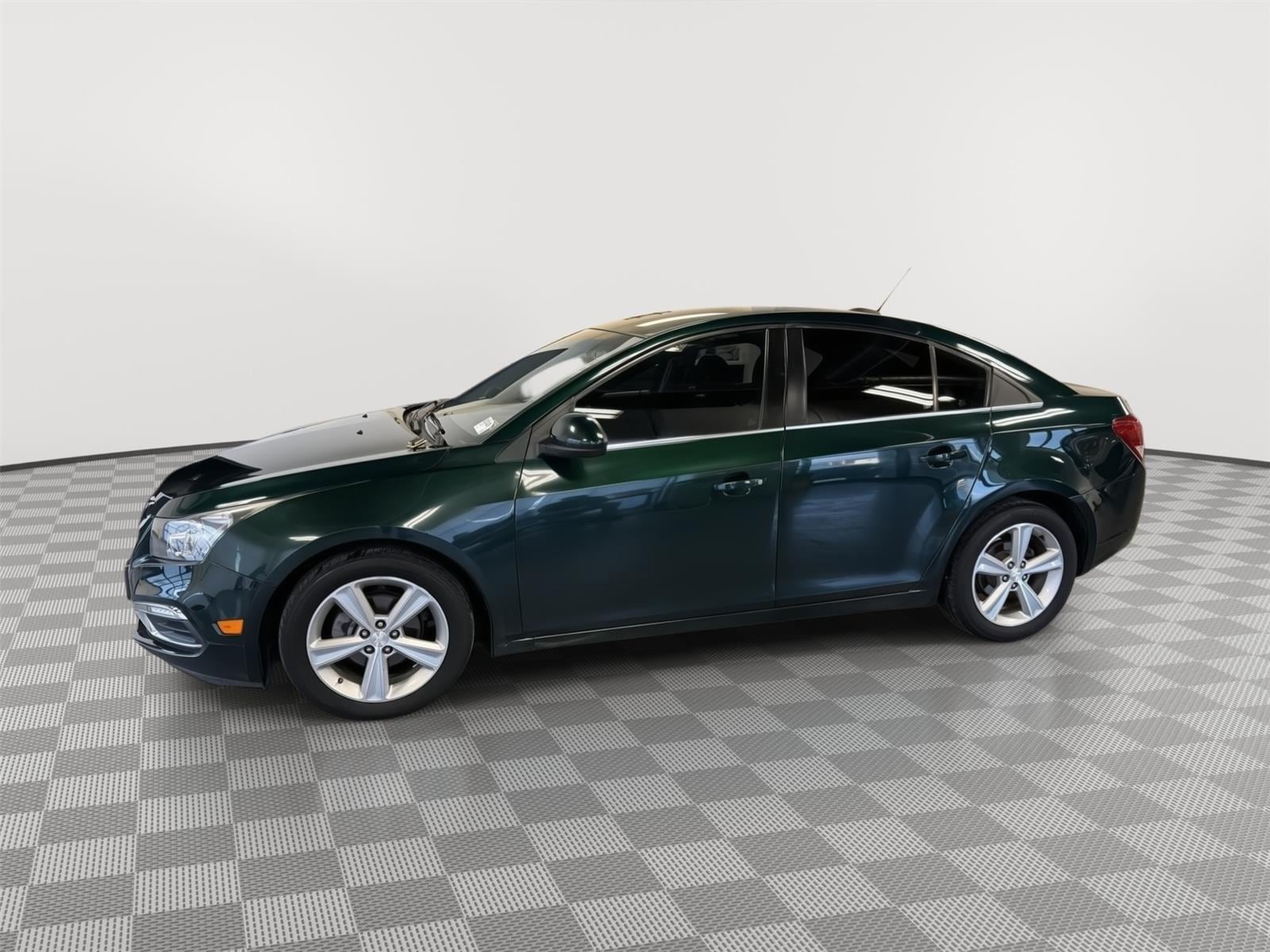 Used 2015 Chevrolet Cruze 2LT with VIN 1G1PE5SB0F7210683 for sale in Kansas City