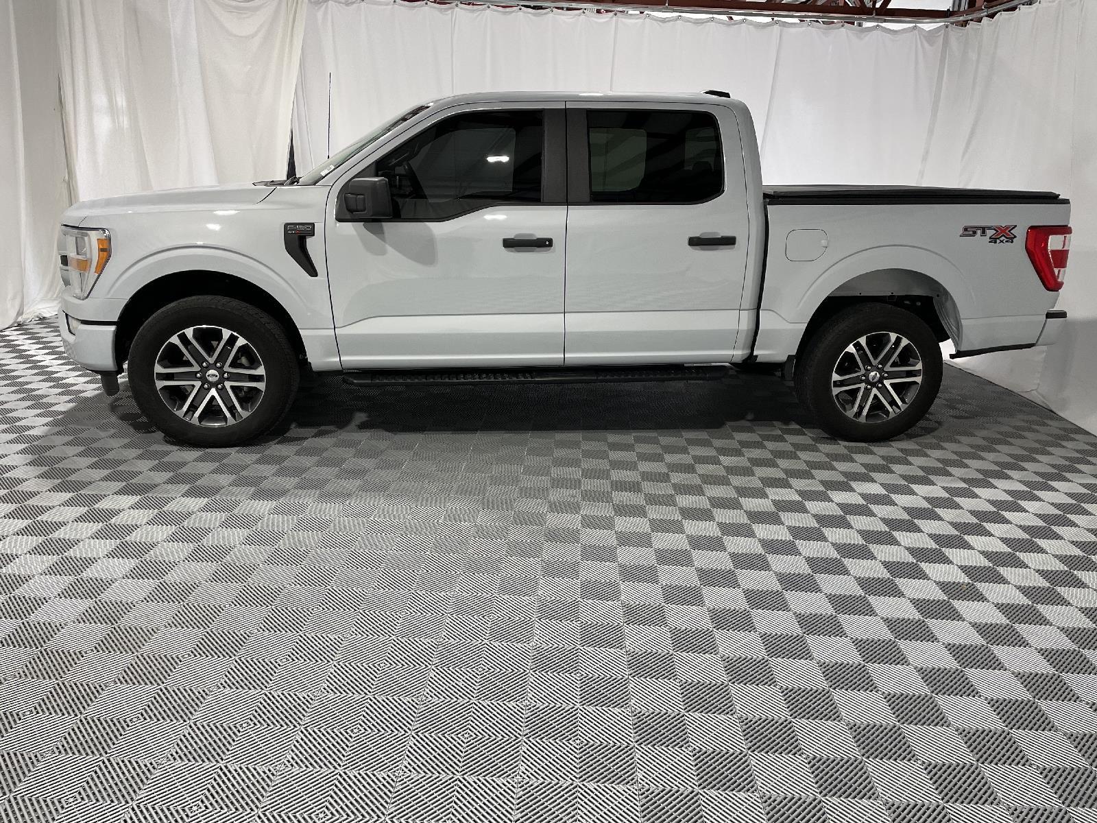 Used 2022 Ford F-150 XL with VIN 1FTEW1EP2NKE59705 for sale in Saint Joseph, MO