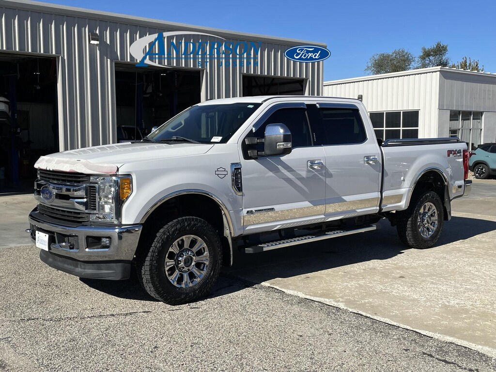 Used 2017 Ford Super Duty F-250 SRW XLT Truck Crew Cab