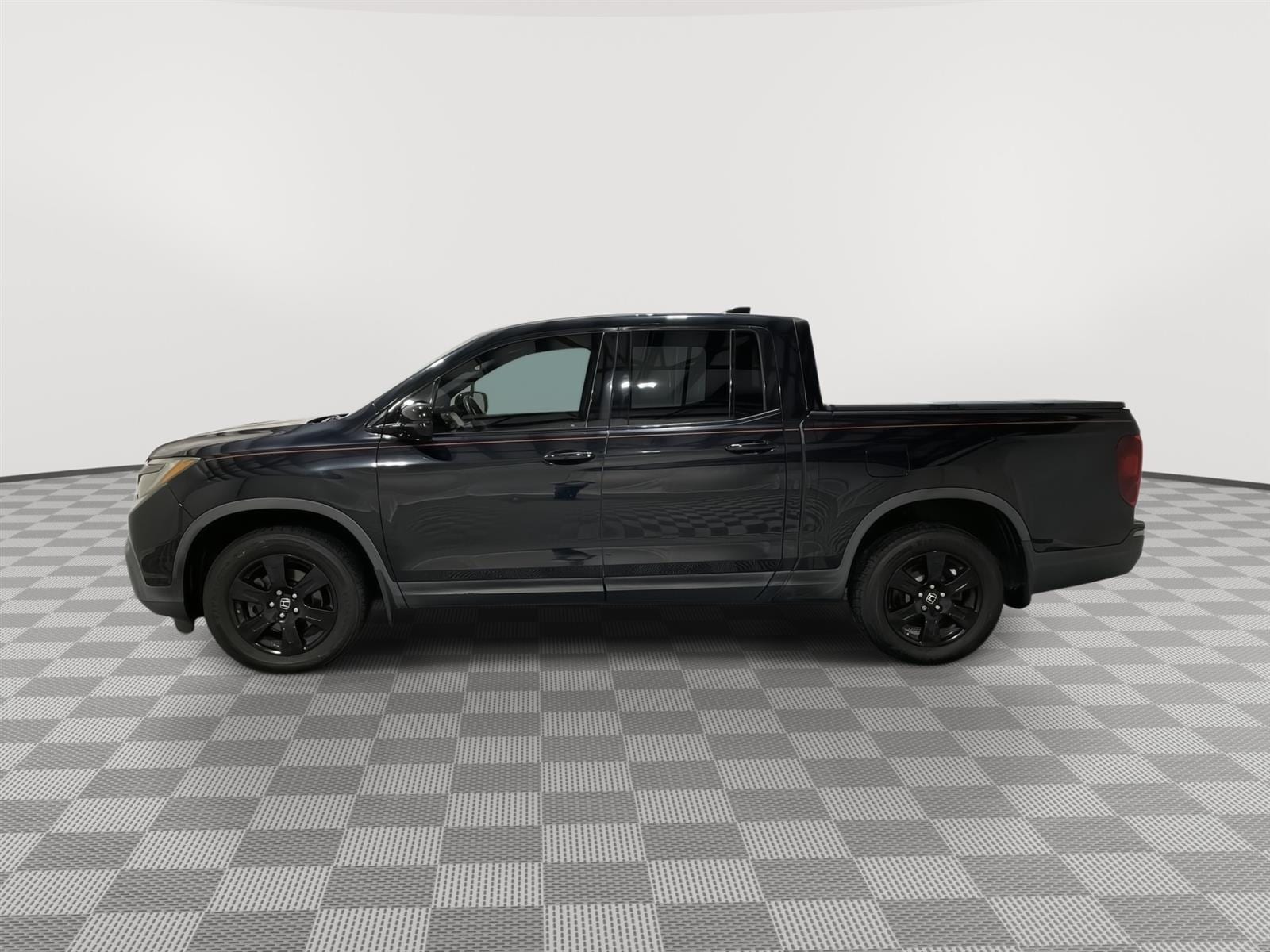 Used 2017 Honda Ridgeline Black Edition with VIN 5FPYK3F83HB001384 for sale in Kansas City