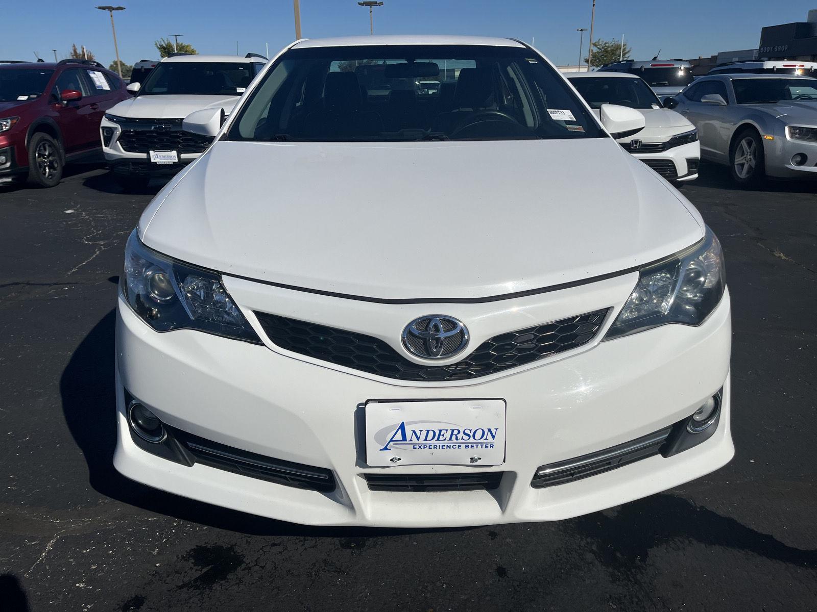 Used 2014 Toyota Camry SE with VIN 4T1BF1FK5EU393155 for sale in Kansas City