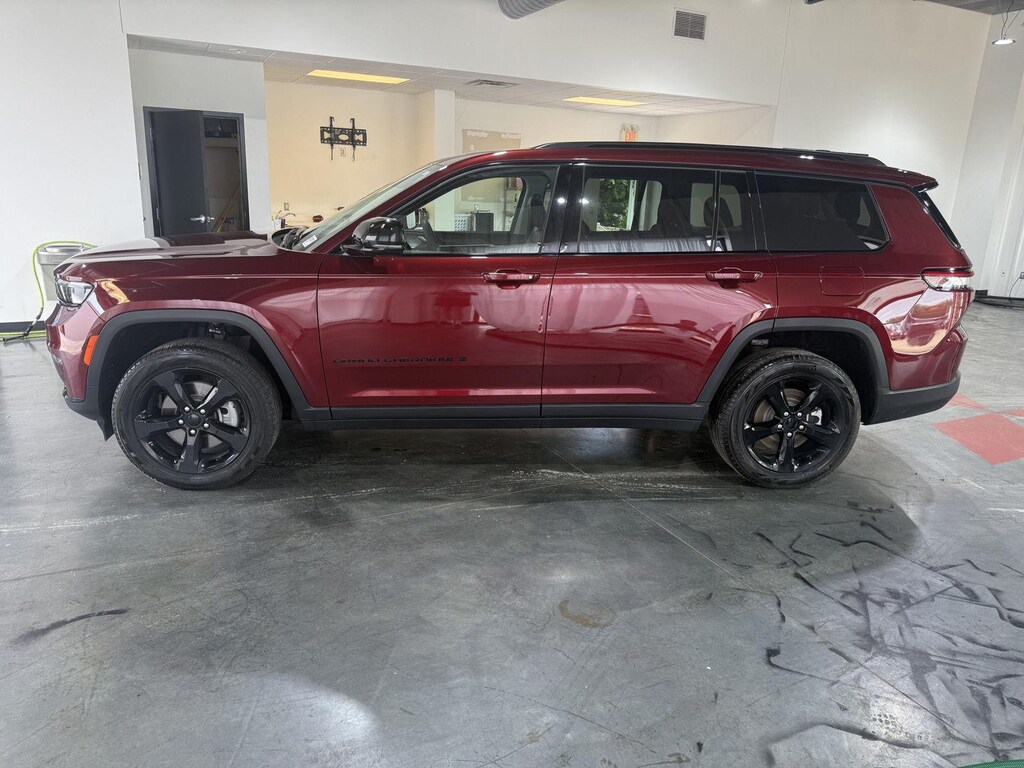 Used 2023 Jeep Grand Cherokee L Limited SUV