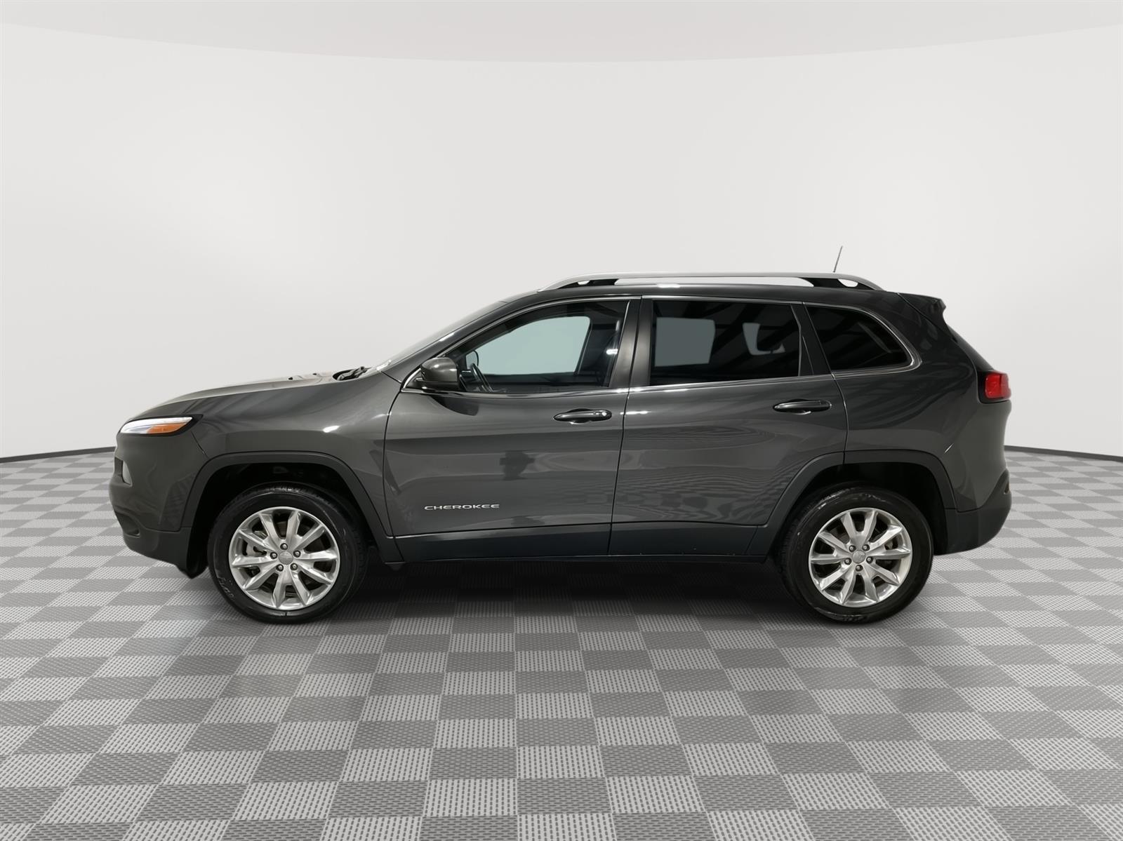 Used 2017 Jeep Cherokee Limited with VIN 1C4PJMDSXHW599545 for sale in Kansas City