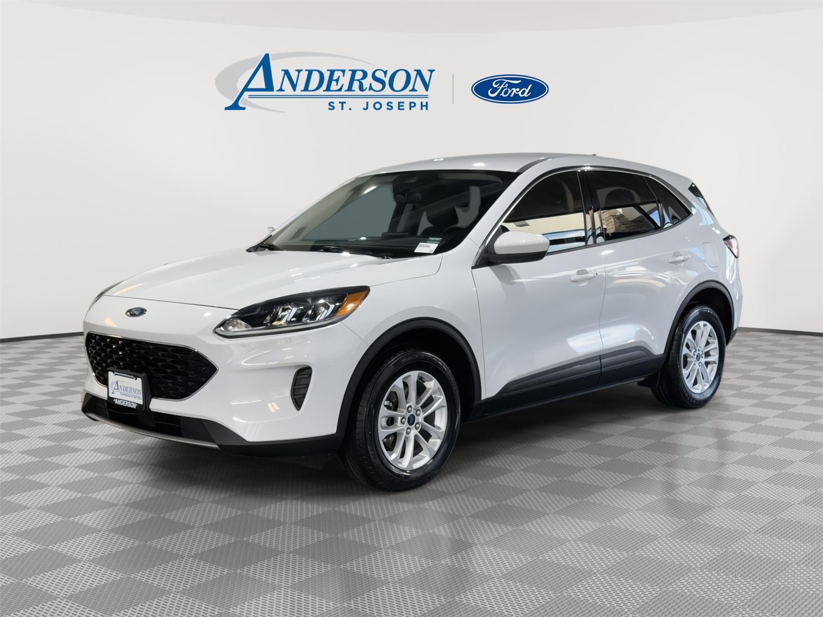 Used 2020 Ford Escape SE with VIN 1FMCU9G67LUA76985 for sale in Kansas City