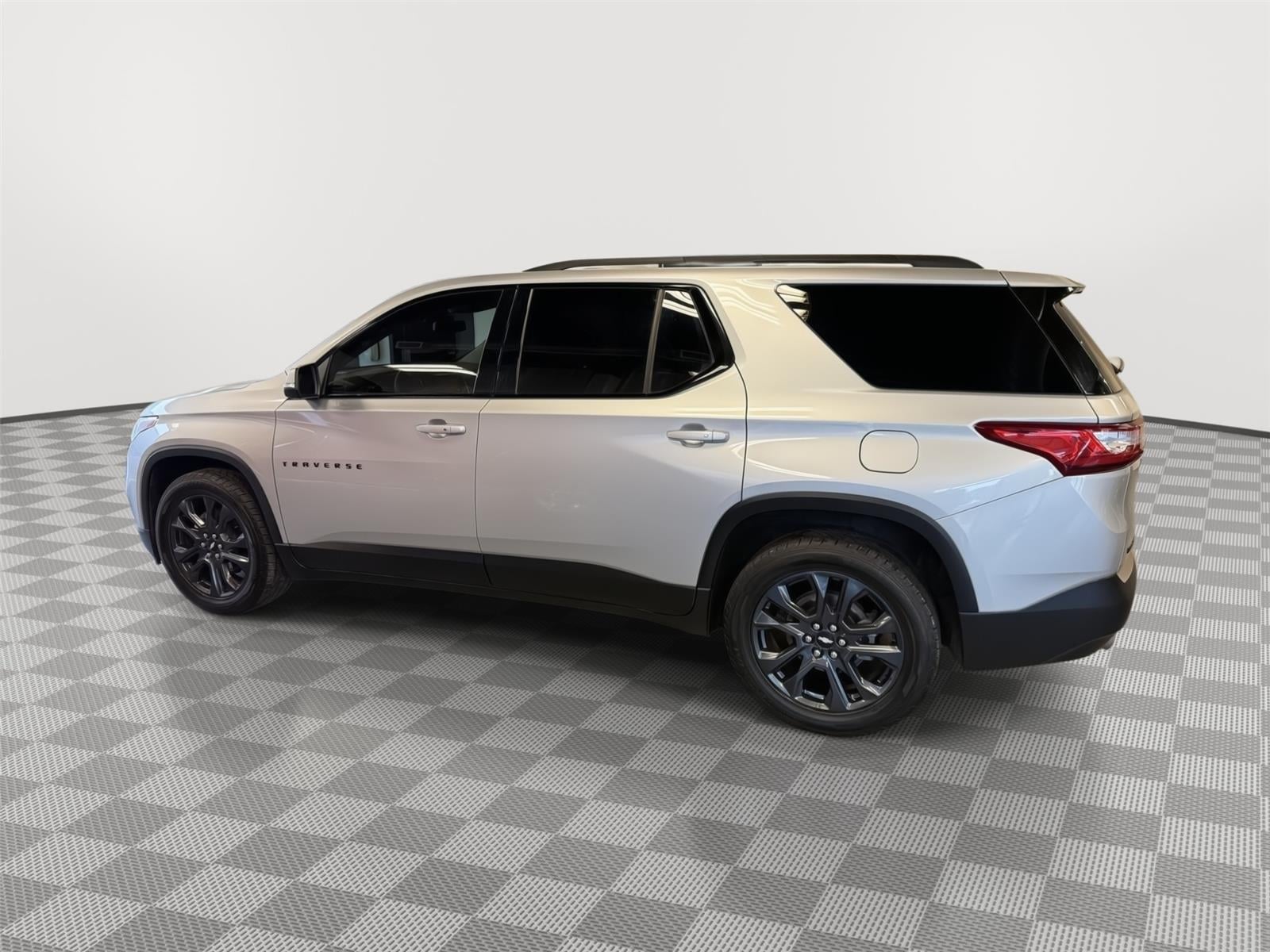 Used 2021 Chevrolet Traverse RS with VIN 1GNEVJKW3MJ122454 for sale in Kansas City