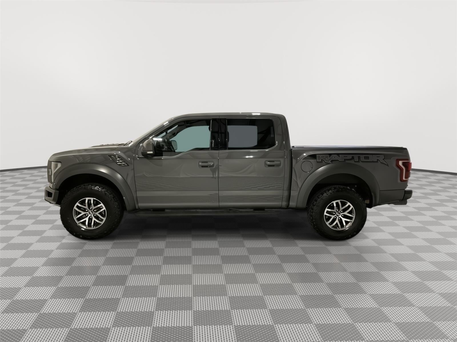 Used 2018 Ford F-150 Raptor with VIN 1FTFW1RG8JFD85434 for sale in Kansas City