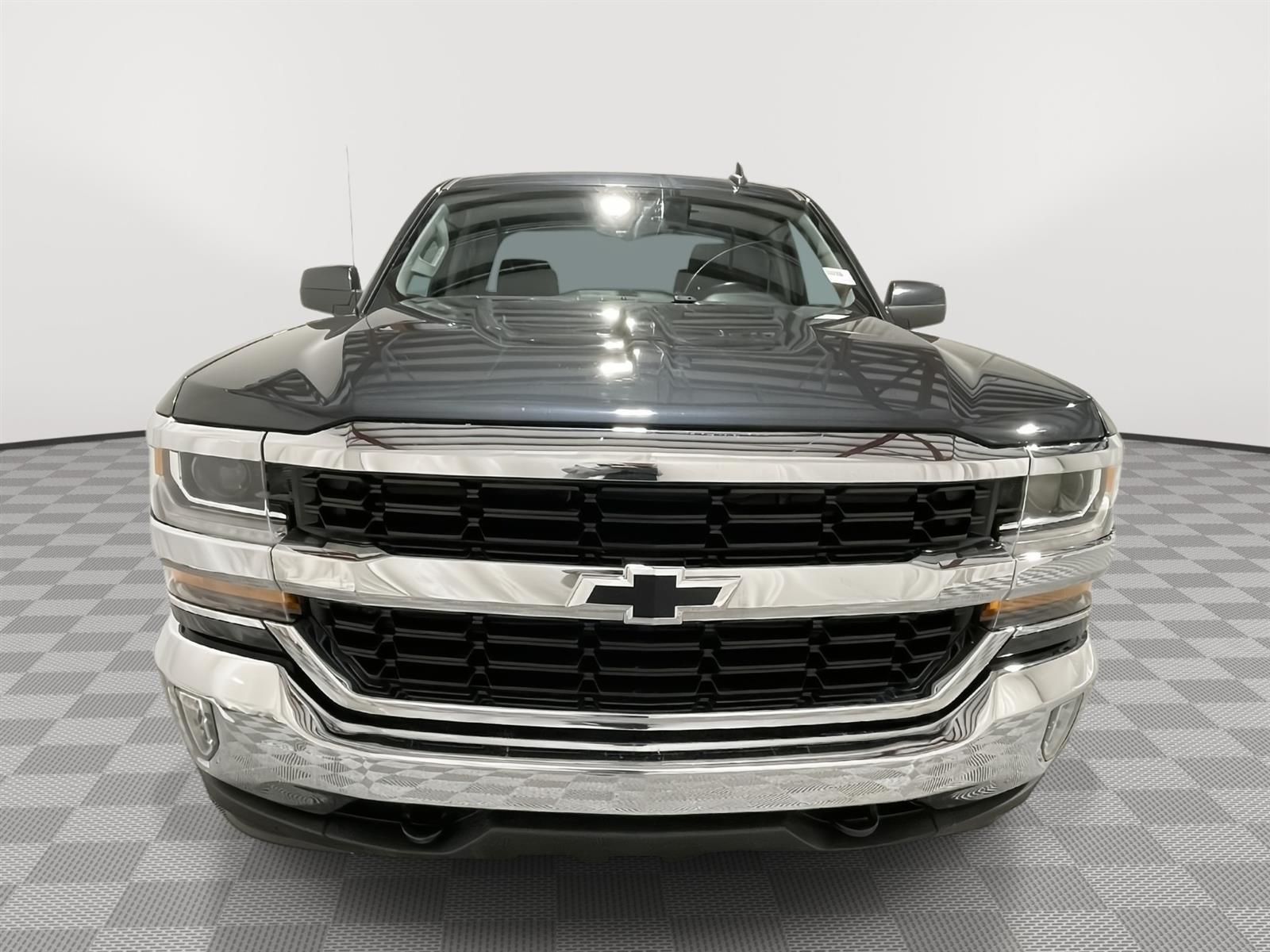 Used 2019 Chevrolet Silverado 1500 LD LT with VIN 2GCVKPEC5K1193197 for sale in Kansas City