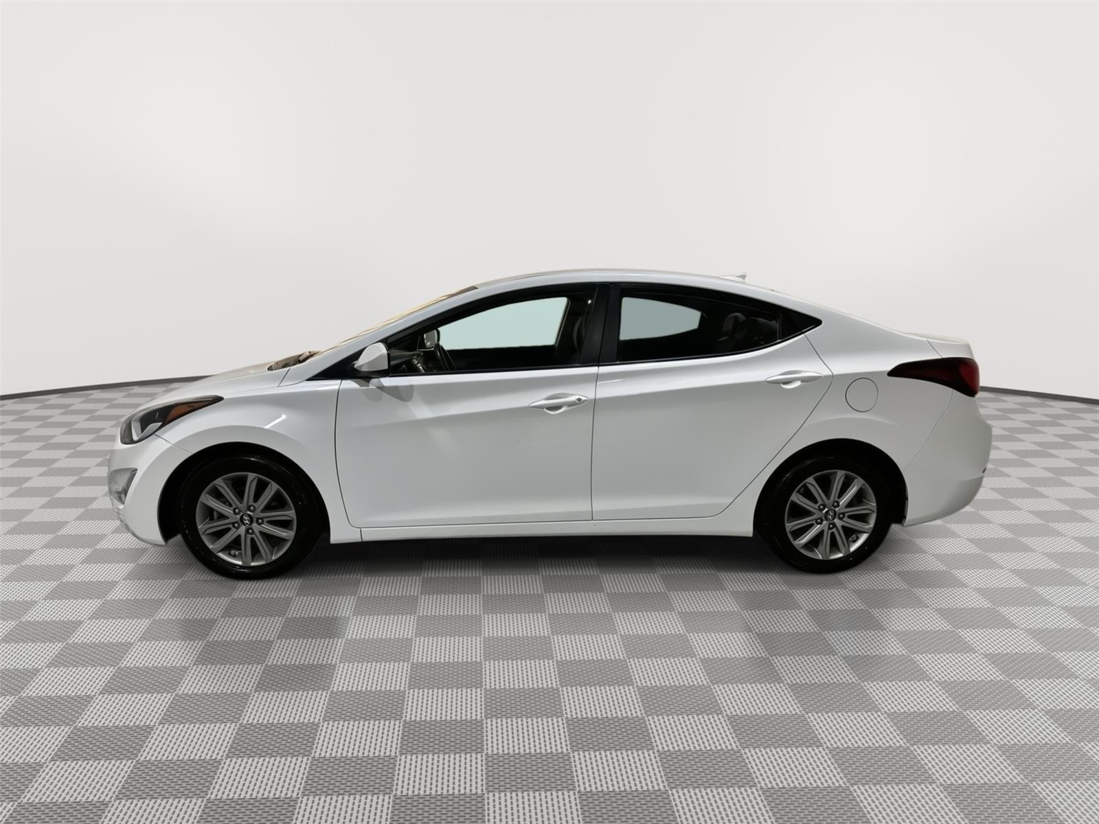 Used 2016 Hyundai Elantra SE with VIN 5NPDH4AE8GH652762 for sale in Kansas City