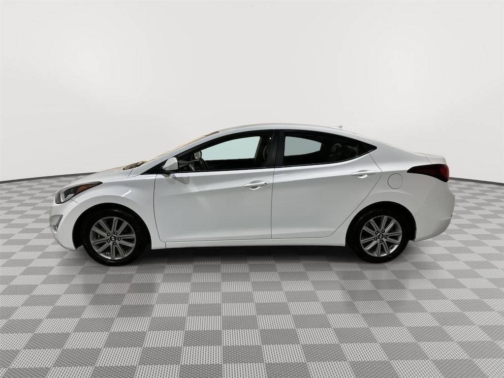 Used 2016 Hyundai Elantra SE Sedan