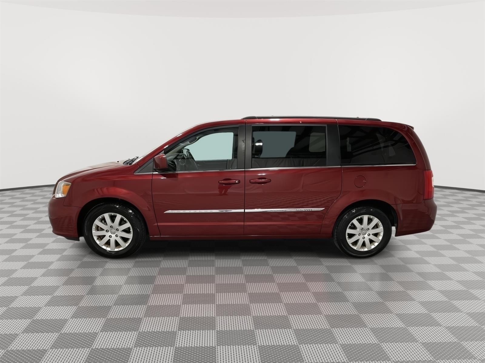 Used 2016 Chrysler Town & Country Touring with VIN 2C4RC1BG1GR229799 for sale in Saint Joseph, MO