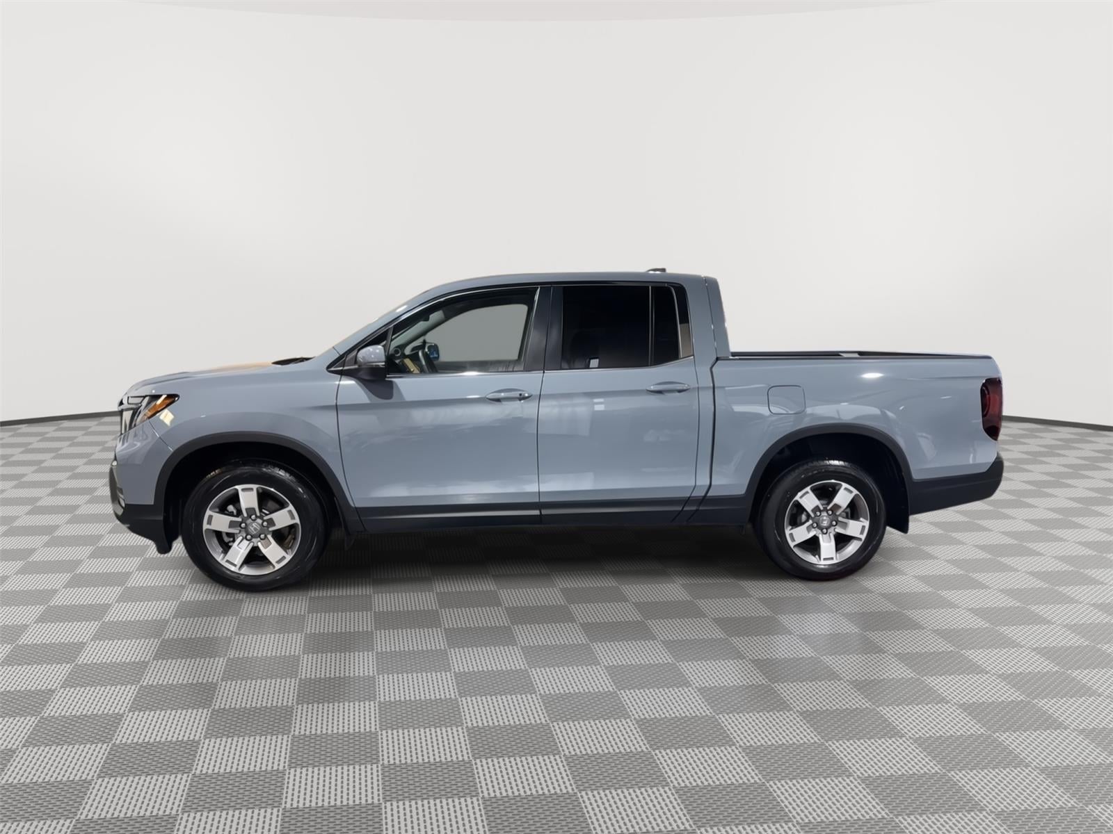 Used 2024 Honda Ridgeline RTL with VIN 5FPYK3F5XRB007318 for sale in Kansas City