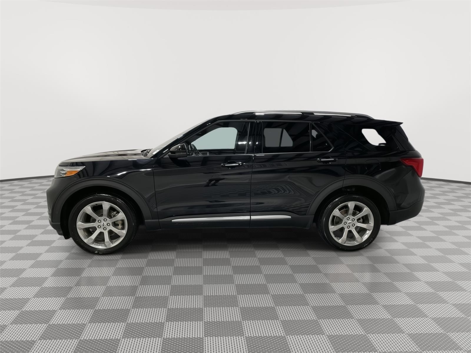 Used 2020 Ford Explorer Platinum with VIN 1FM5K8HC1LGC80550 for sale in Kansas City