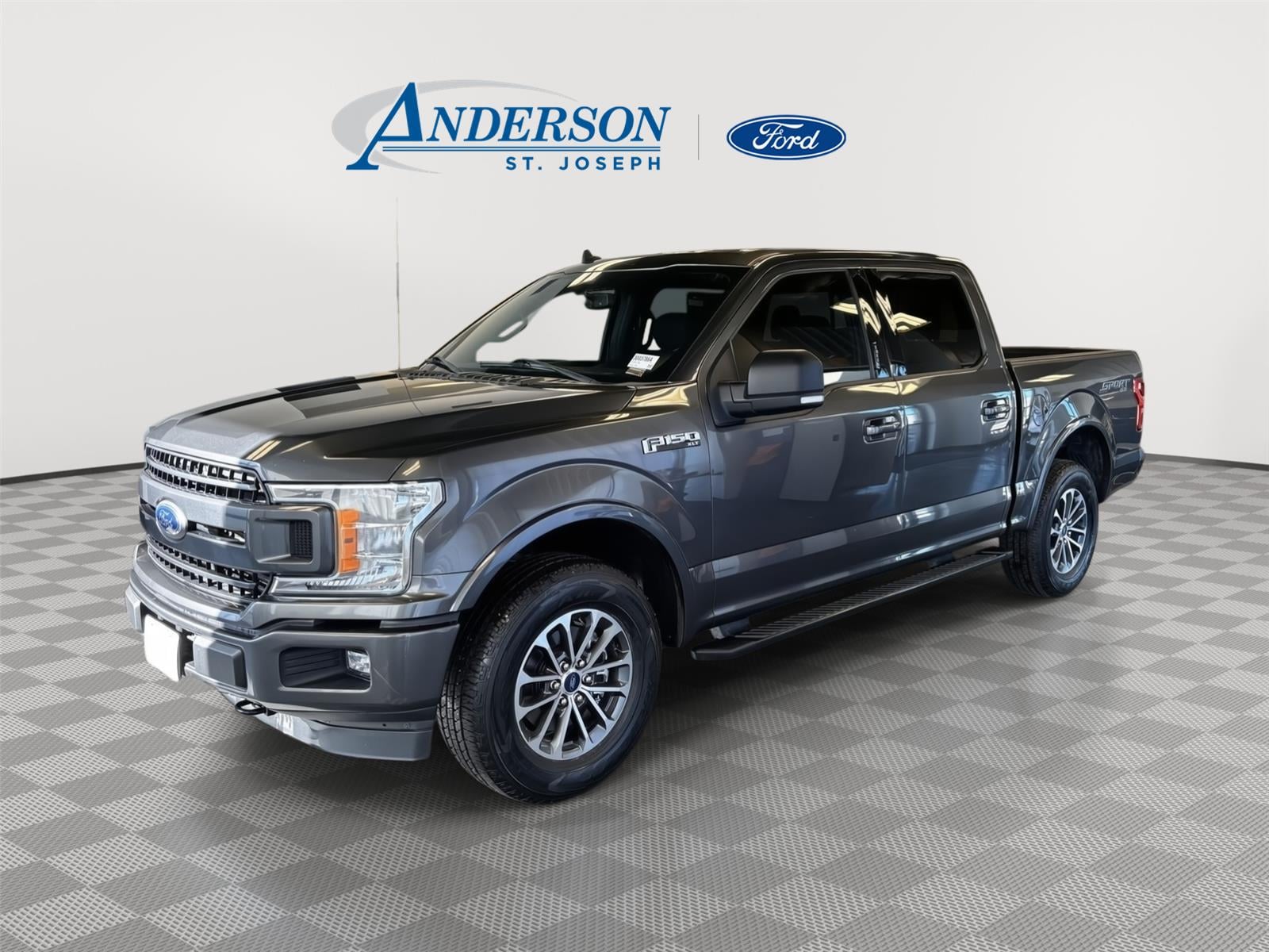 2020 Ford F-150 XLT's photo