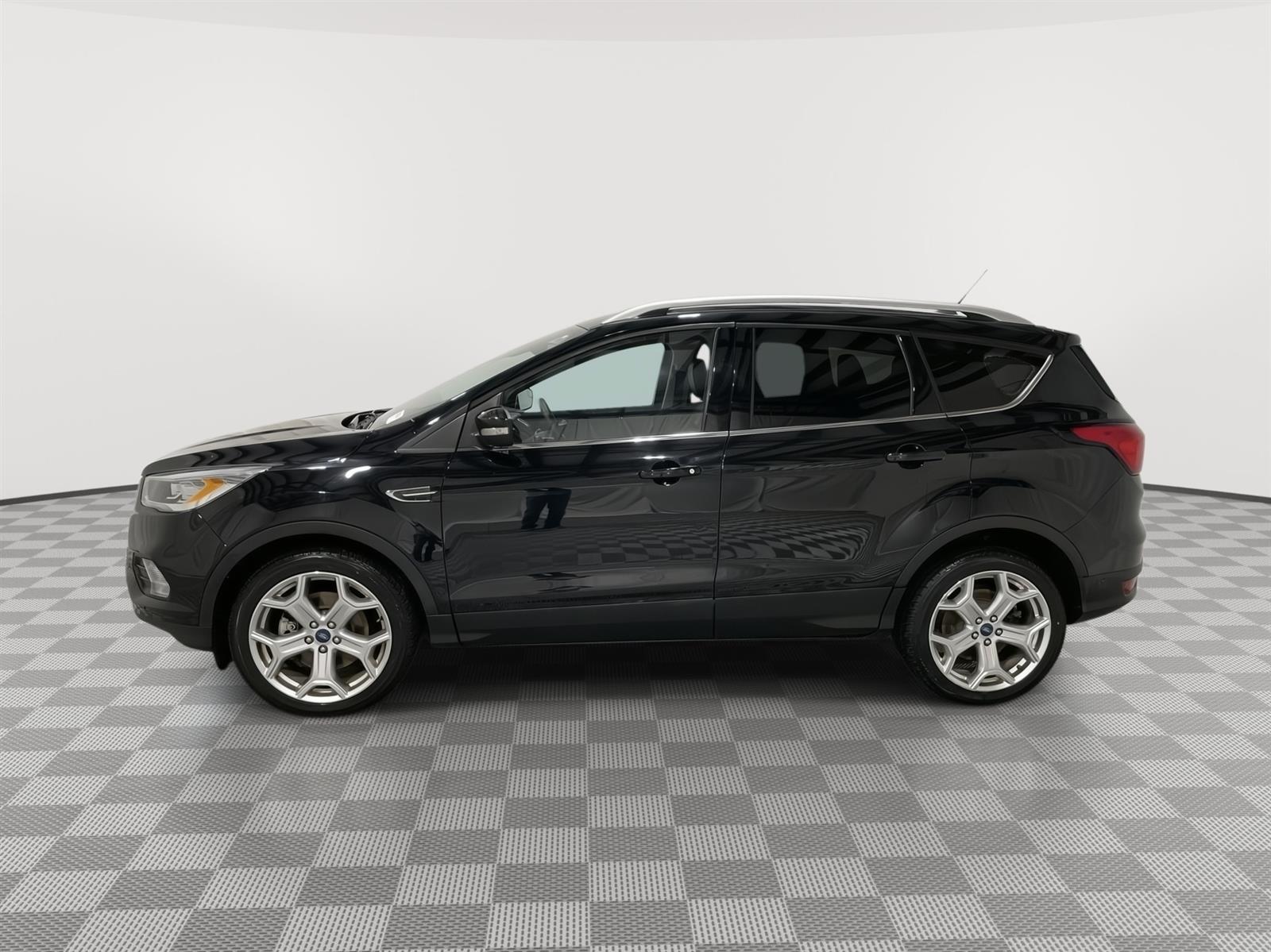 Used 2019 Ford Escape Titanium with VIN 1FMCU9J90KUA54246 for sale in Kansas City