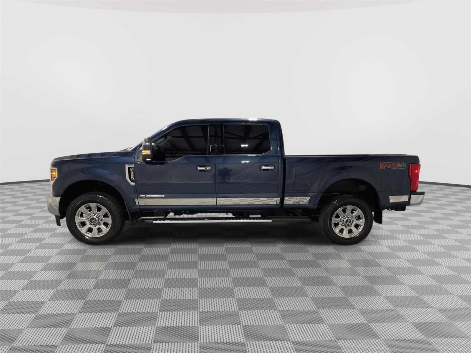 Used 2019 Ford F-250 Super Duty Lariat with VIN 1FT7W2BT1KEE74139 for sale in Kansas City